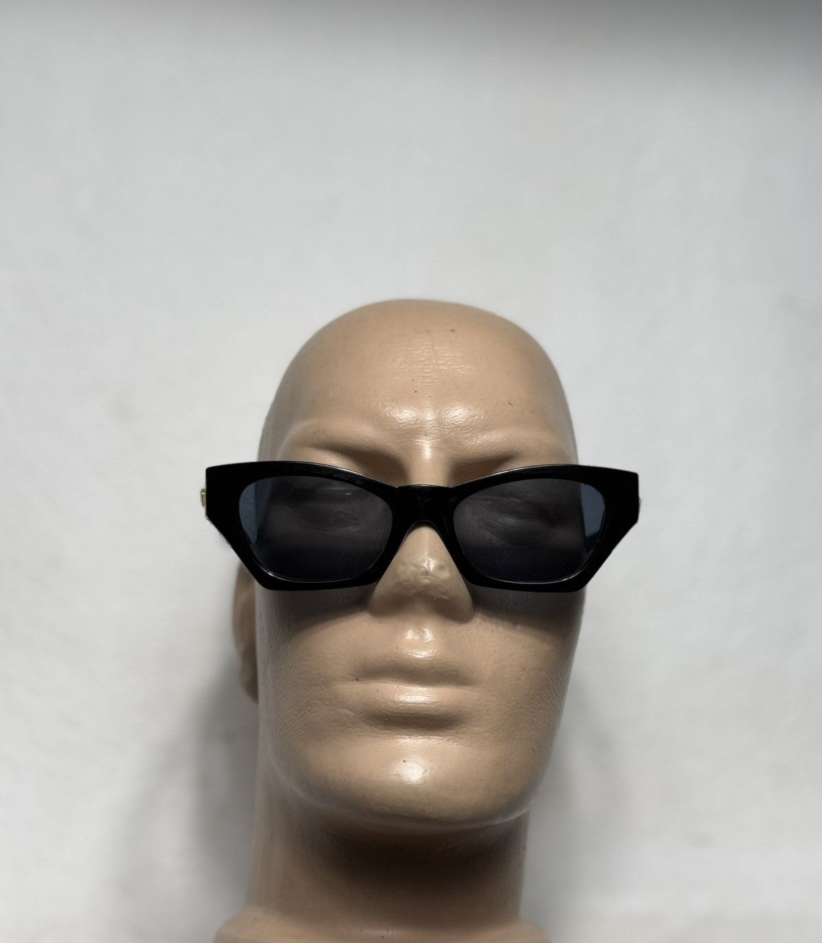 Versace Gianni Versace Black Sun Glasses Size ONE SIZE - 1 Thumbnail