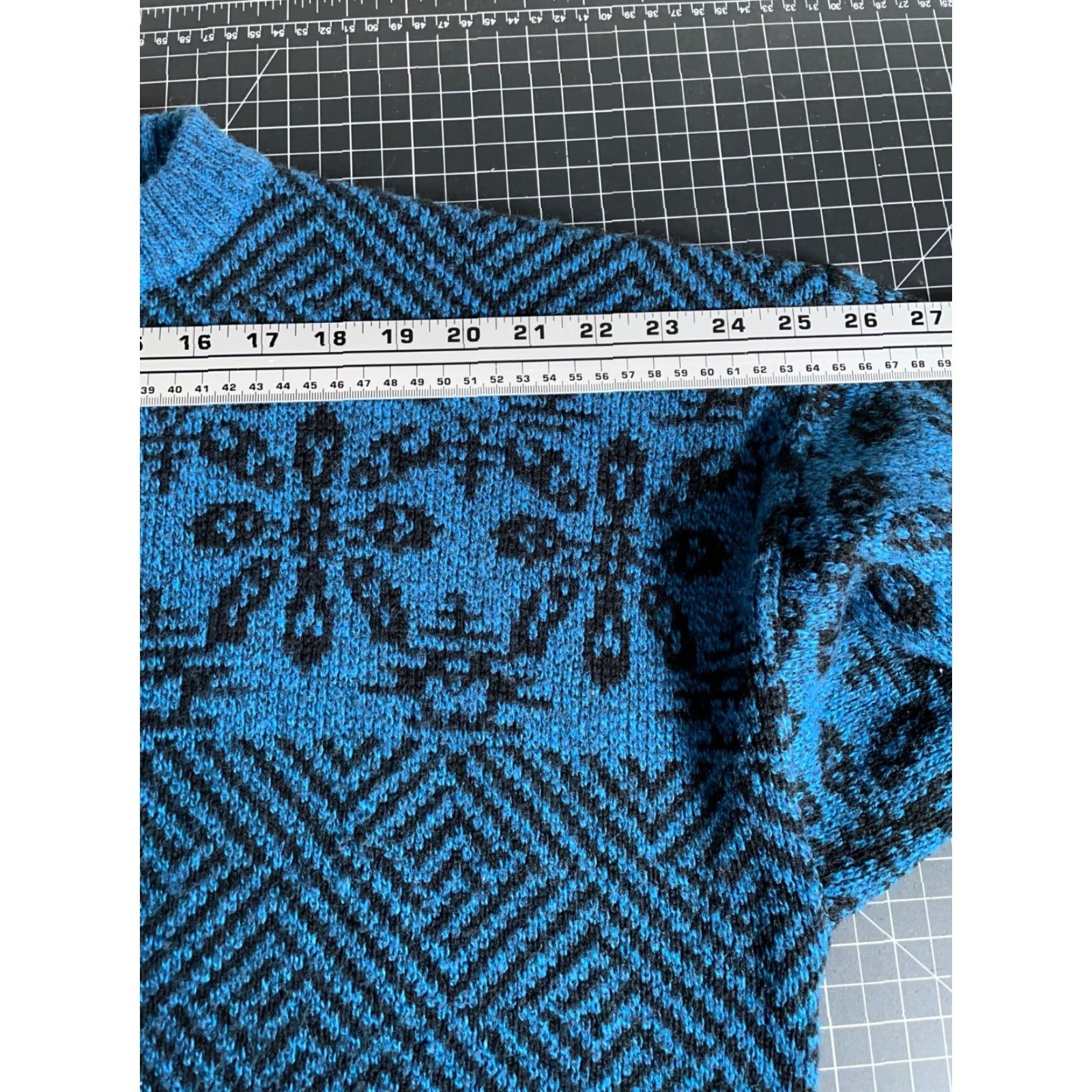 Vintage VINTAGE 90s Geometric Pattern Sweater Men's Large Blue Crewneck Italy Made Wool Blend Size US L / EU 52-54 / 3 - 7 Thumbnail