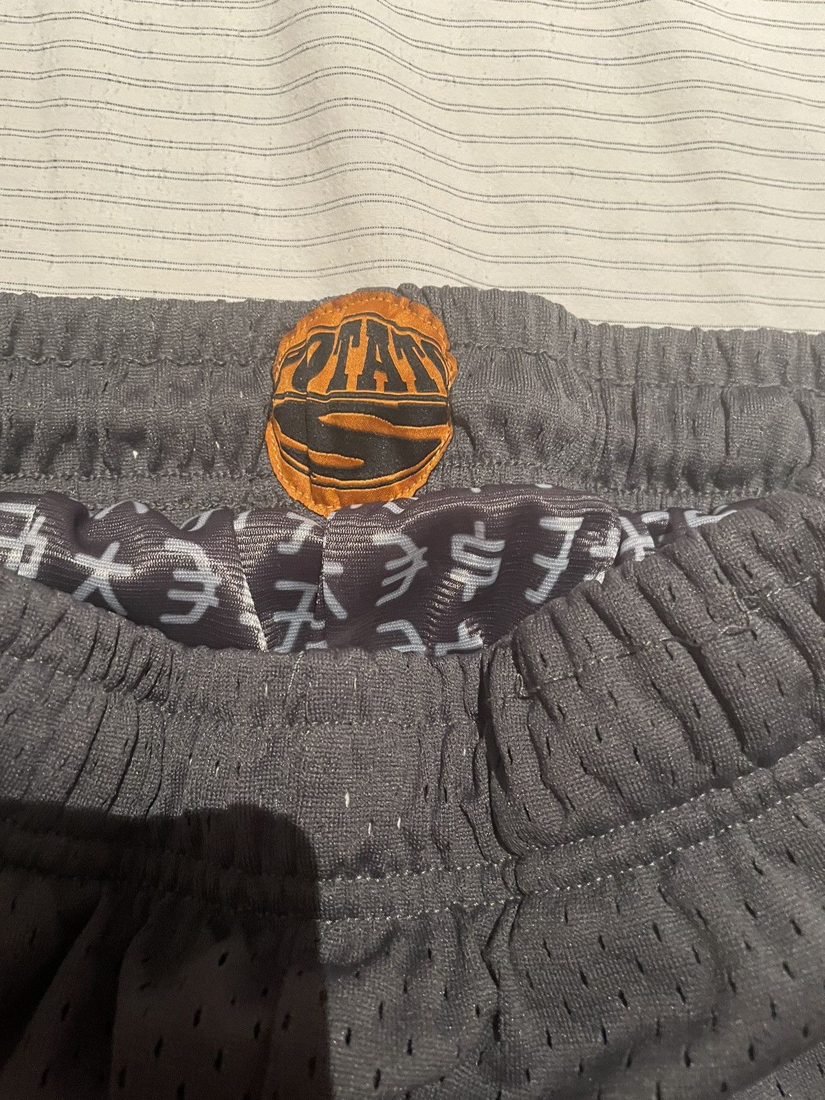 Imran Potato Imran Potato Currency Basketball shorts Nets Size US 30 / EU 46 - 3 Thumbnail