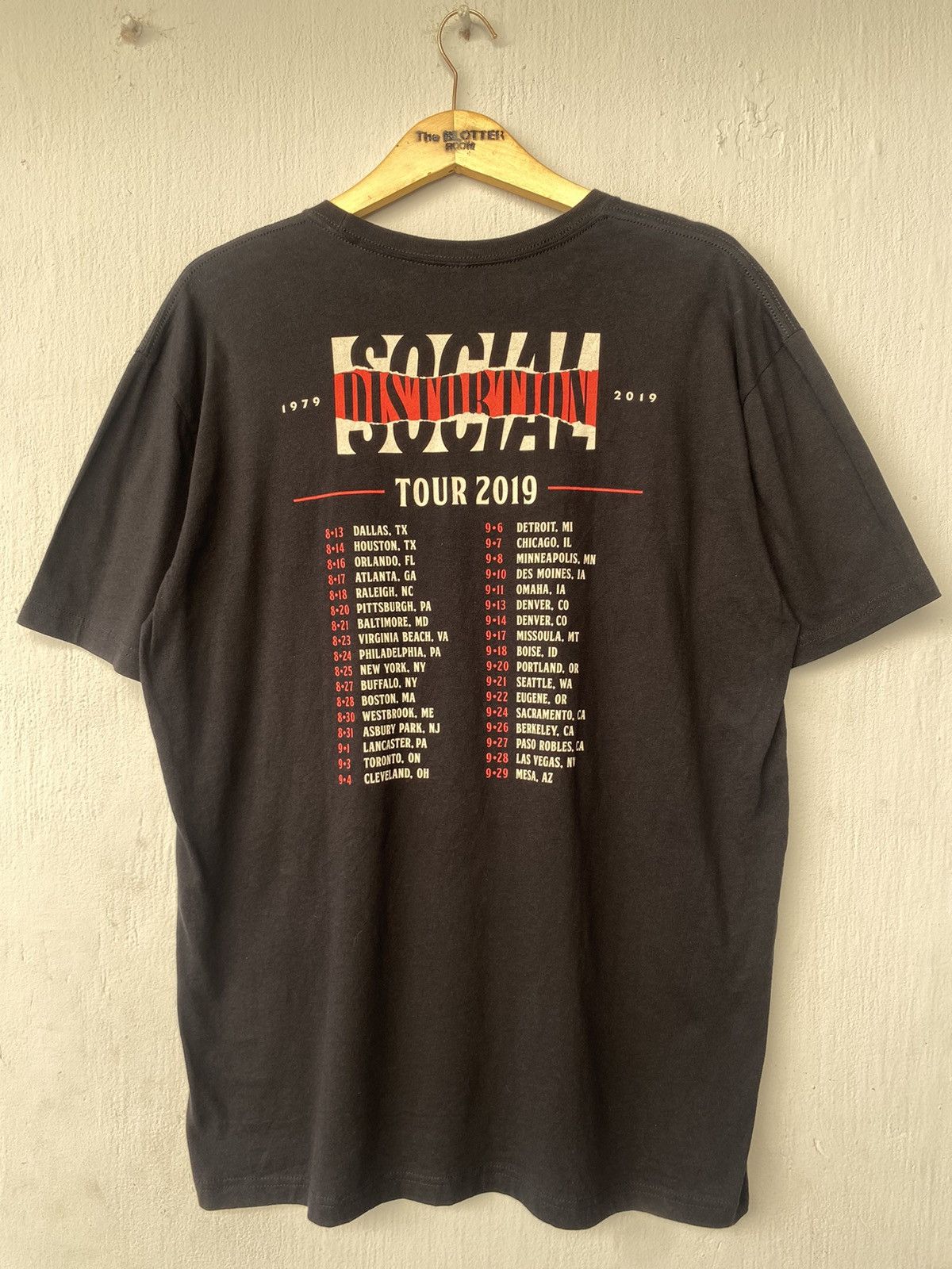 Band Tees SOCIAL DISTORTION TOUR 2019 TEE Size US XL / EU 56 / 4 - 4 Thumbnail
