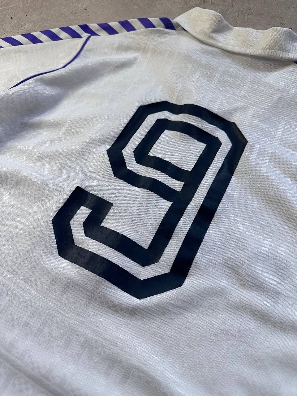 Hummel Real Madrid Hummel Parmalat #9 Santillana Jersey 1989-90 XL Size US XL / EU 56 / 4 - 19 Thumbnail