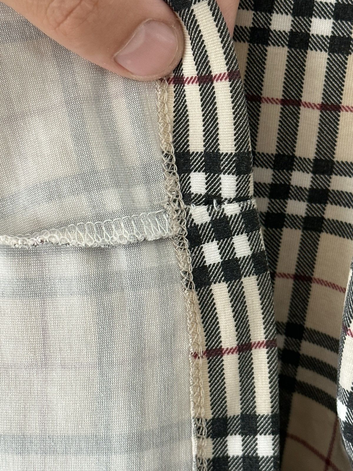 Burberry × Vintage Burberry London Red Tag Checkered Tee Size US M / EU 48-50 / 2 - 7 Thumbnail