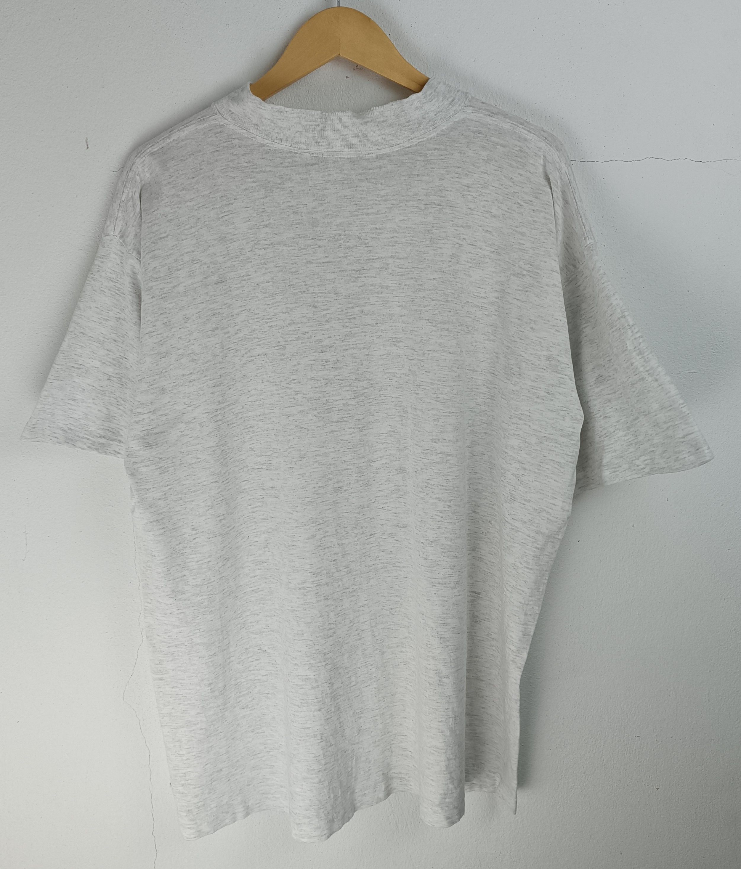 Mickey Mouse VINTAGE 90'S MICKEY MOUSE EMBROIDERED LOGO TEE Size US XL / EU 56 / 4 - 4 Thumbnail
