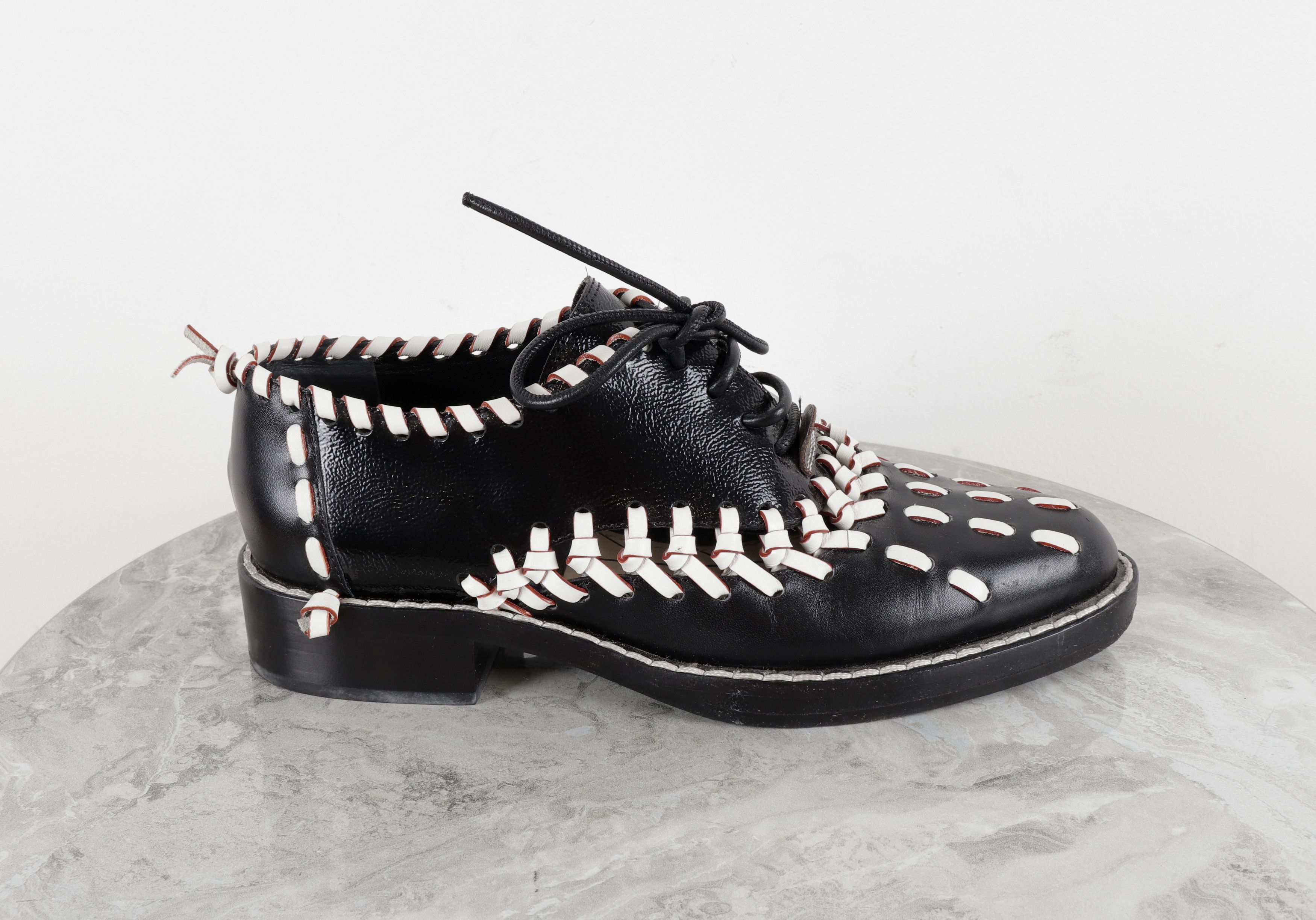 Louis Vuitton Louis Vuitton lace-up Manga Braided Oxford Shoes Size US 7 / IT 37 - 1 Thumbnail