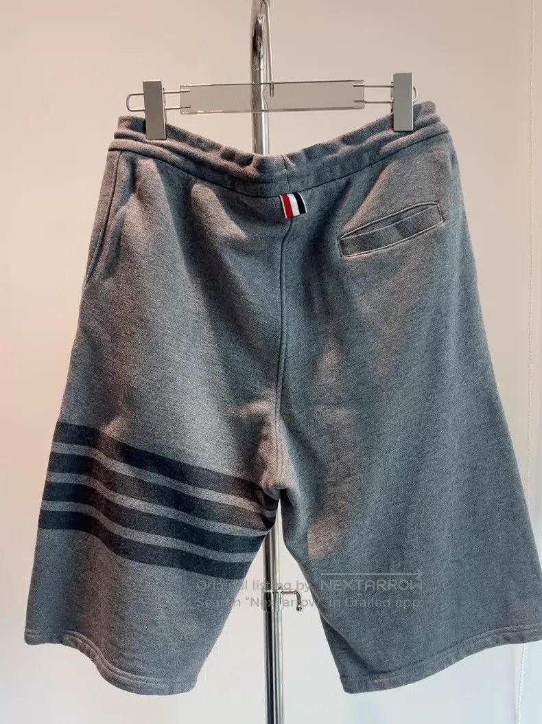 Thom Browne Thom Browne size 3 Gray Striped Shorts Size US 28 / EU 44 - 4 Thumbnail