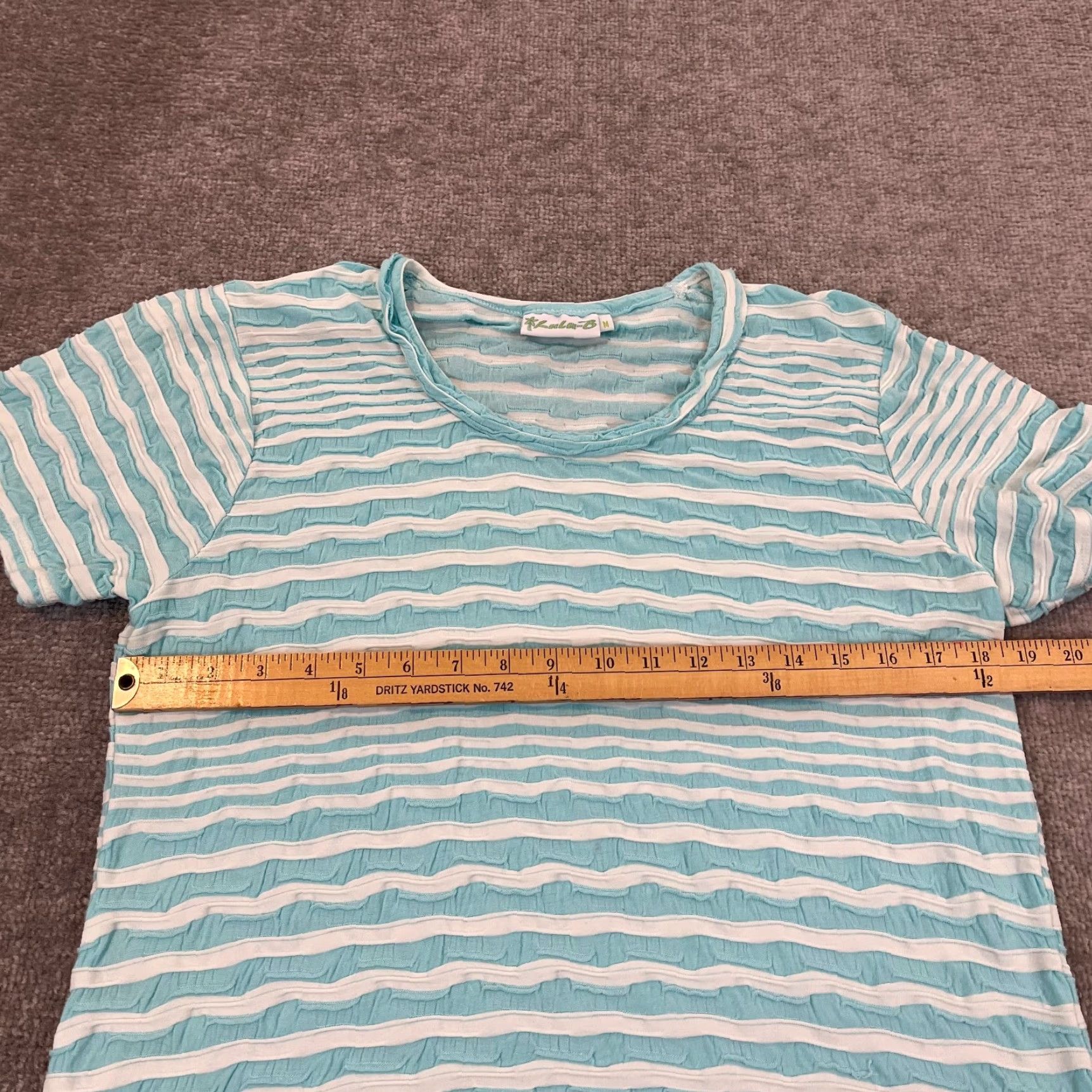 Vintage LULU B Shirt Womens Medium Blue White Striped Top Textured Short Sleeve Outdoor Shirt Size M / US 6-8 / IT 42-44 - 4 Thumbnail