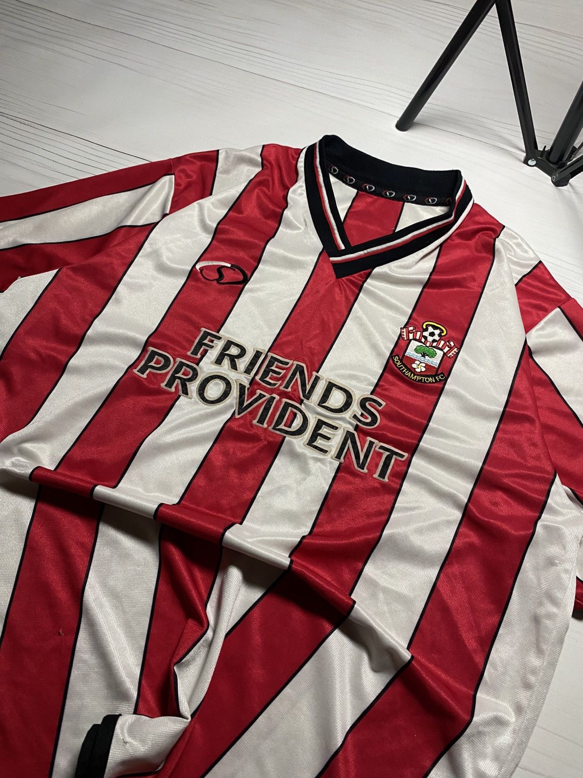 Vintage Vintage Southampton FC 2001/03 home football jersey t shirt Size US XL / EU 56 / 4 - 18 Thumbnail