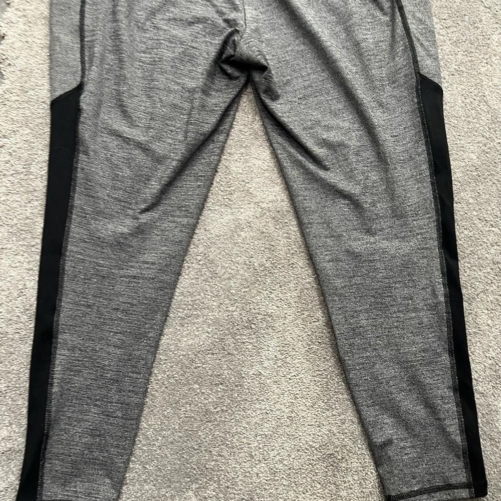 Torrid Torrid activewear leggings Size 42" / US 20 - 8 Thumbnail