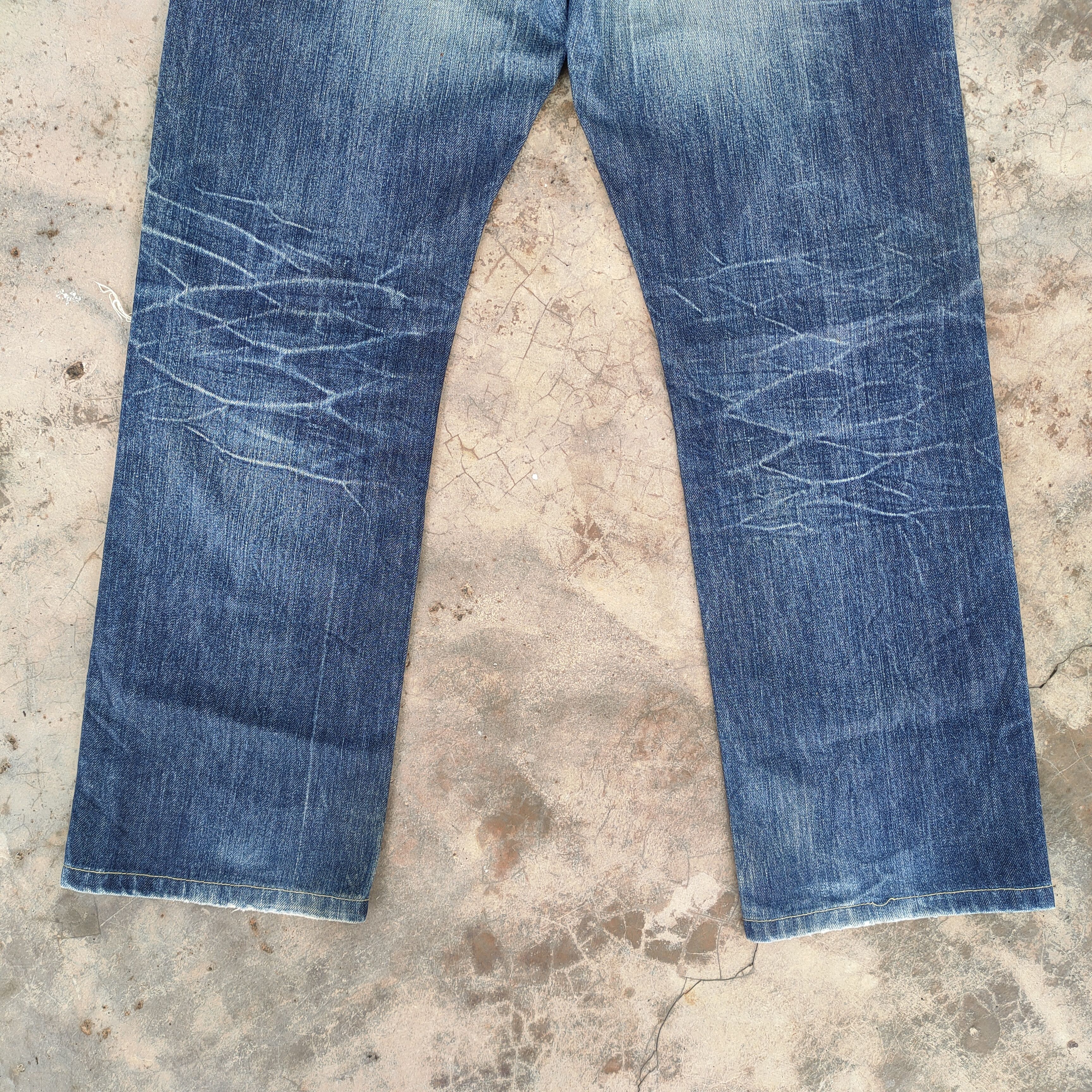 Japanese Brand Vintage japanese faded distressed jeans denim pants Size US 34 / EU 50 - 11 Thumbnail