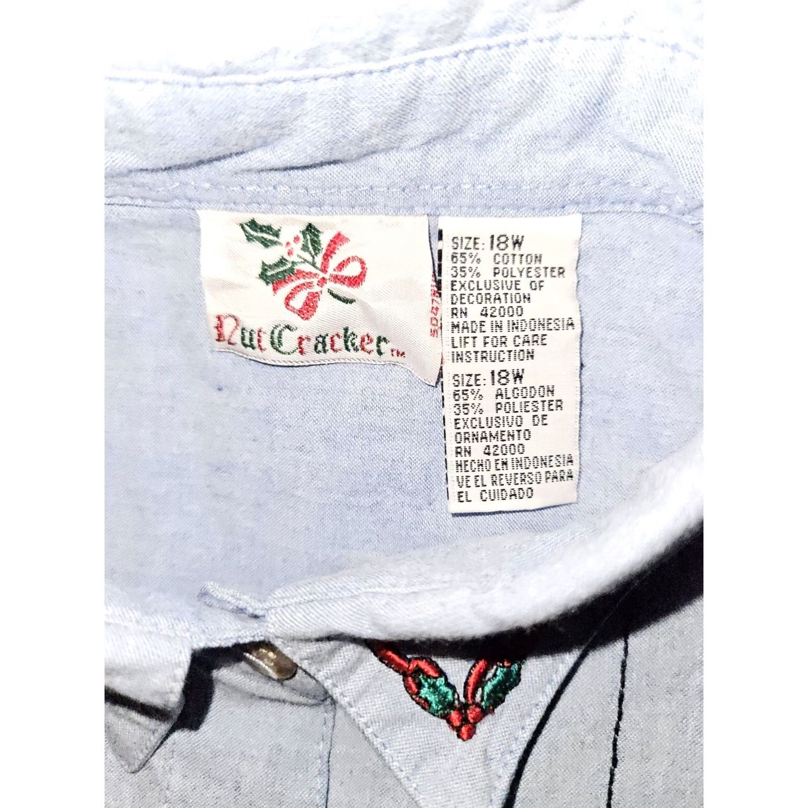 Vintage VINTAGE Nutcracker Shirt Women's 18W Blue Christmas Embroidered Button Up Size XXL / US 16-18 / IT 52-54 - 2 Thumbnail