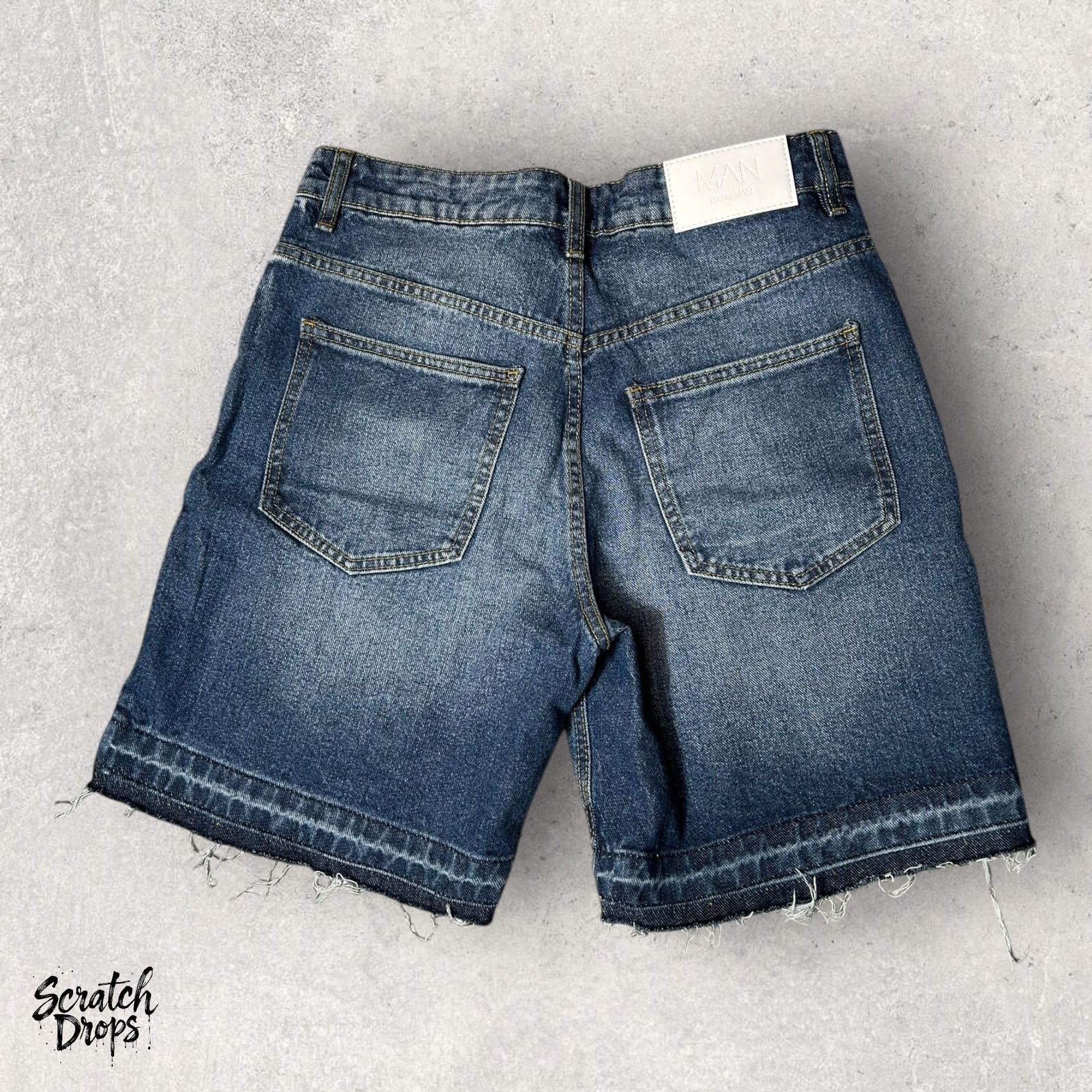 Boohoo BoohooMAN Men's Denim Shorts Size 32 NWT Ripped Jean Style Size US 32 / EU 48 - 2 Thumbnail