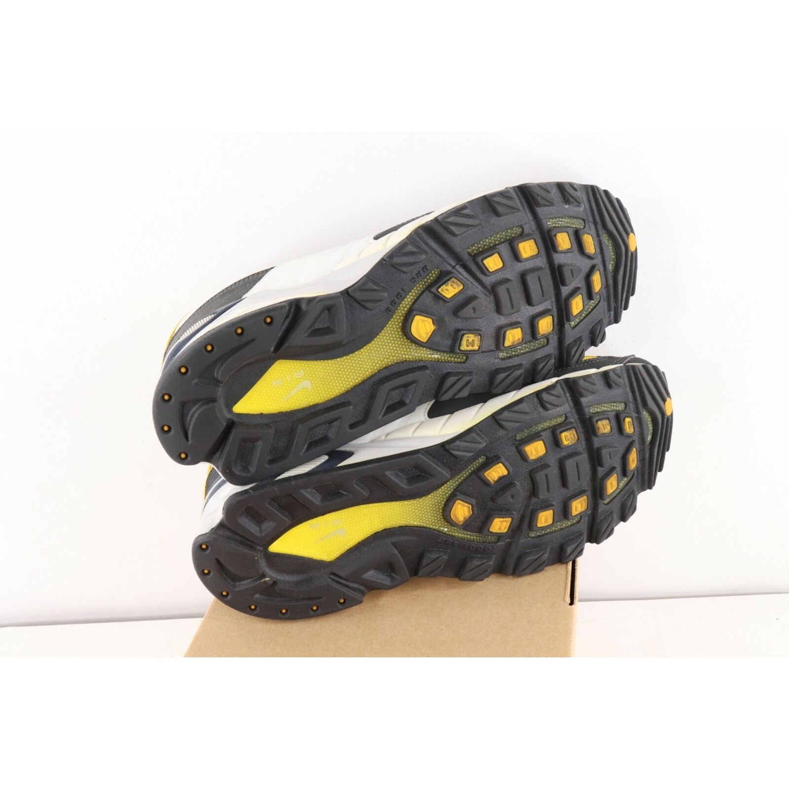 Nike NOS Vintage Nike Air Durham Jogging Running Dad Shoes 11.5 Size US 11.5 / EU 44-45 - 7 Thumbnail