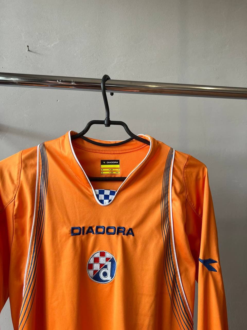 Vintage 2007/9 DINAMO ZAGREB #4 MATCH WORN DIADORA SOCCER JERSEY SzM Size US M / EU 48-50 / 2 - 4 Thumbnail