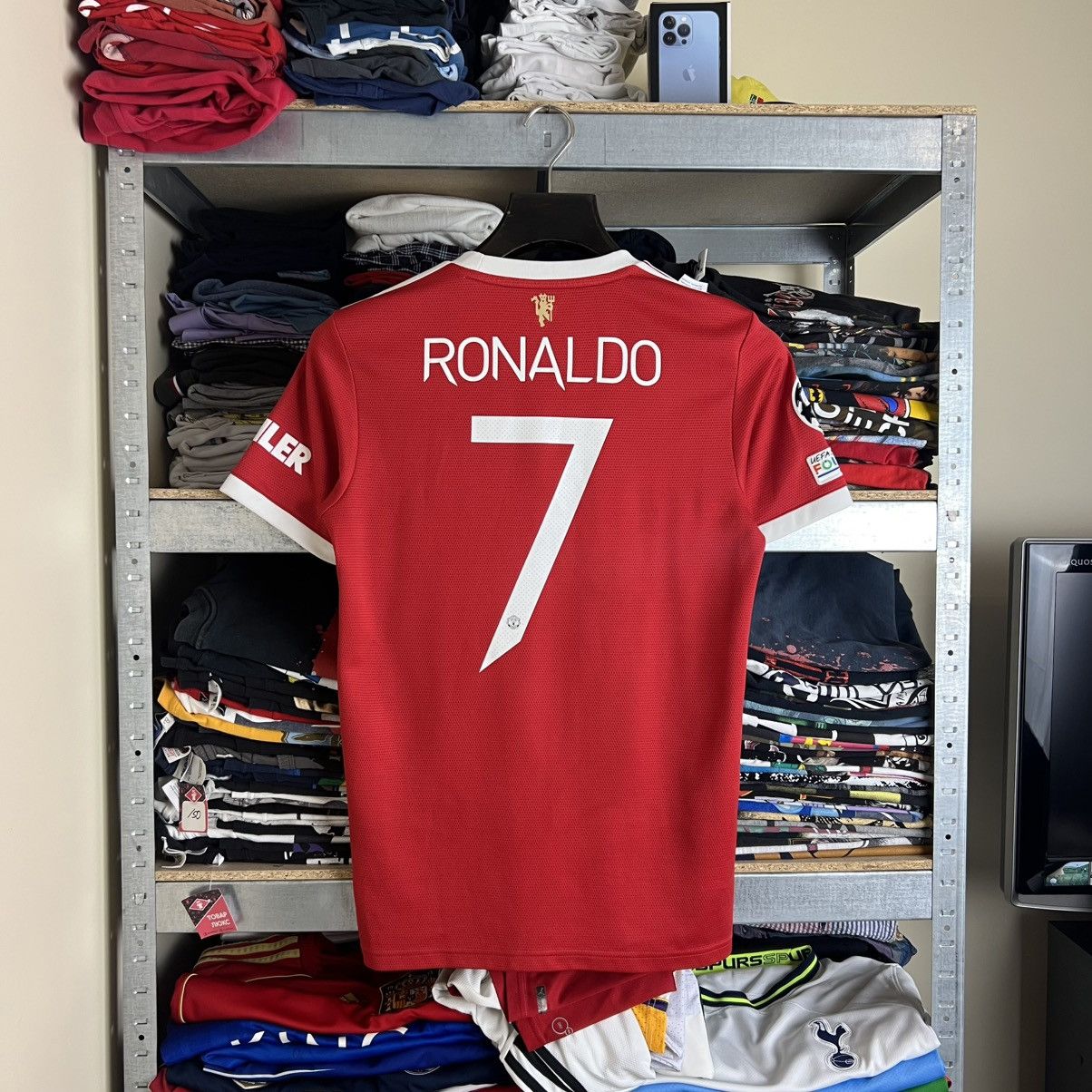 Other Rare! Ronaldo 7 Adidas Manchester United Soccer Jersey Size US S / EU 44-46 / 1 - 1 Thumbnail