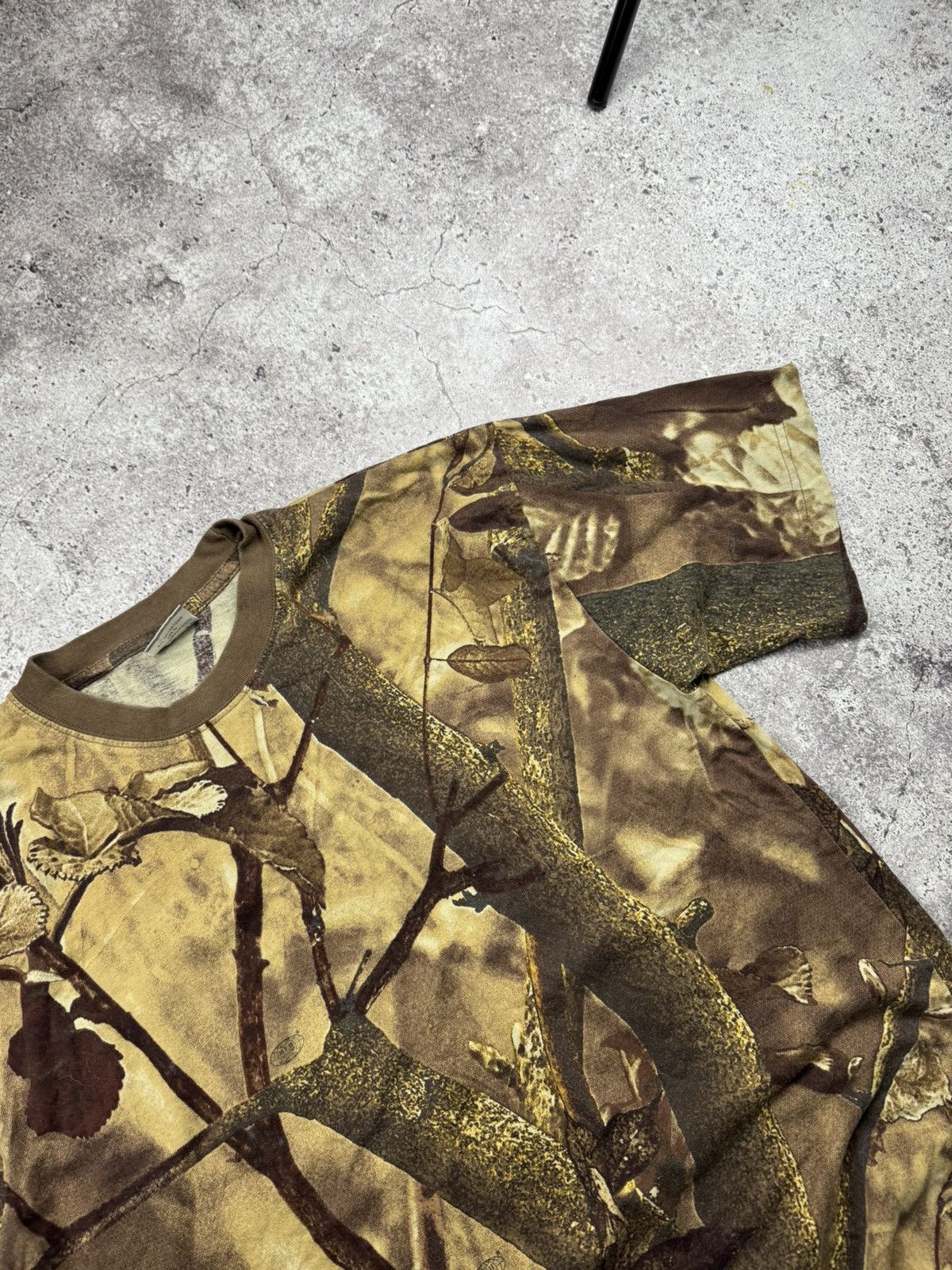 Realtree Vintage Realtree Camo T Shirt L Y2K Camouflage Japan Tee Size US L / EU 52-54 / 3 - 5 Thumbnail