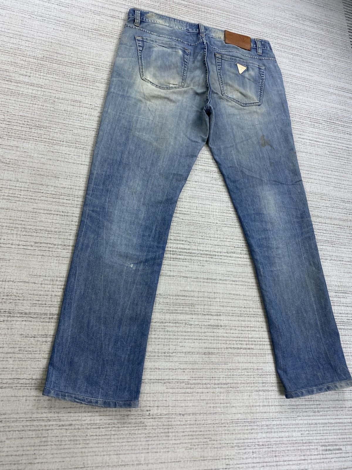 Guess × Vintage Vintage Guess Los Angeles Metal Logo Denim Jeans Size US 31 - 9 Thumbnail