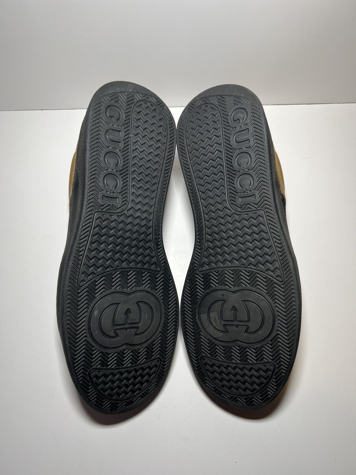 Gucci Gucci GG Supreme Embossed Chunk Low Camel and black leather Size US 13 / EU 46 - 7 Thumbnail