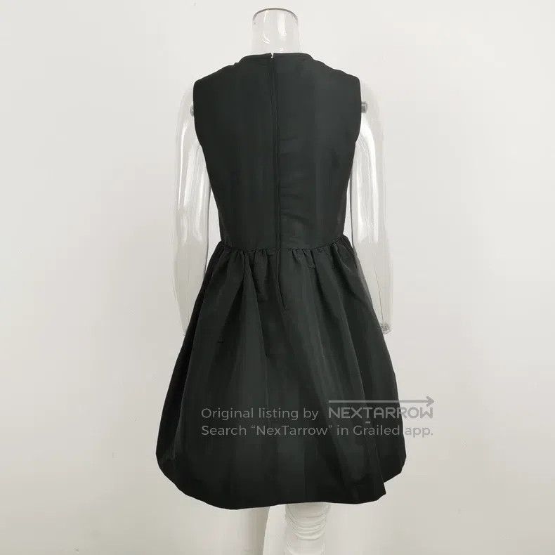 Valentino Valentino Solid color round neck sleeveless dress Size M / US 6-8 / IT 42-44 - 2 Thumbnail
