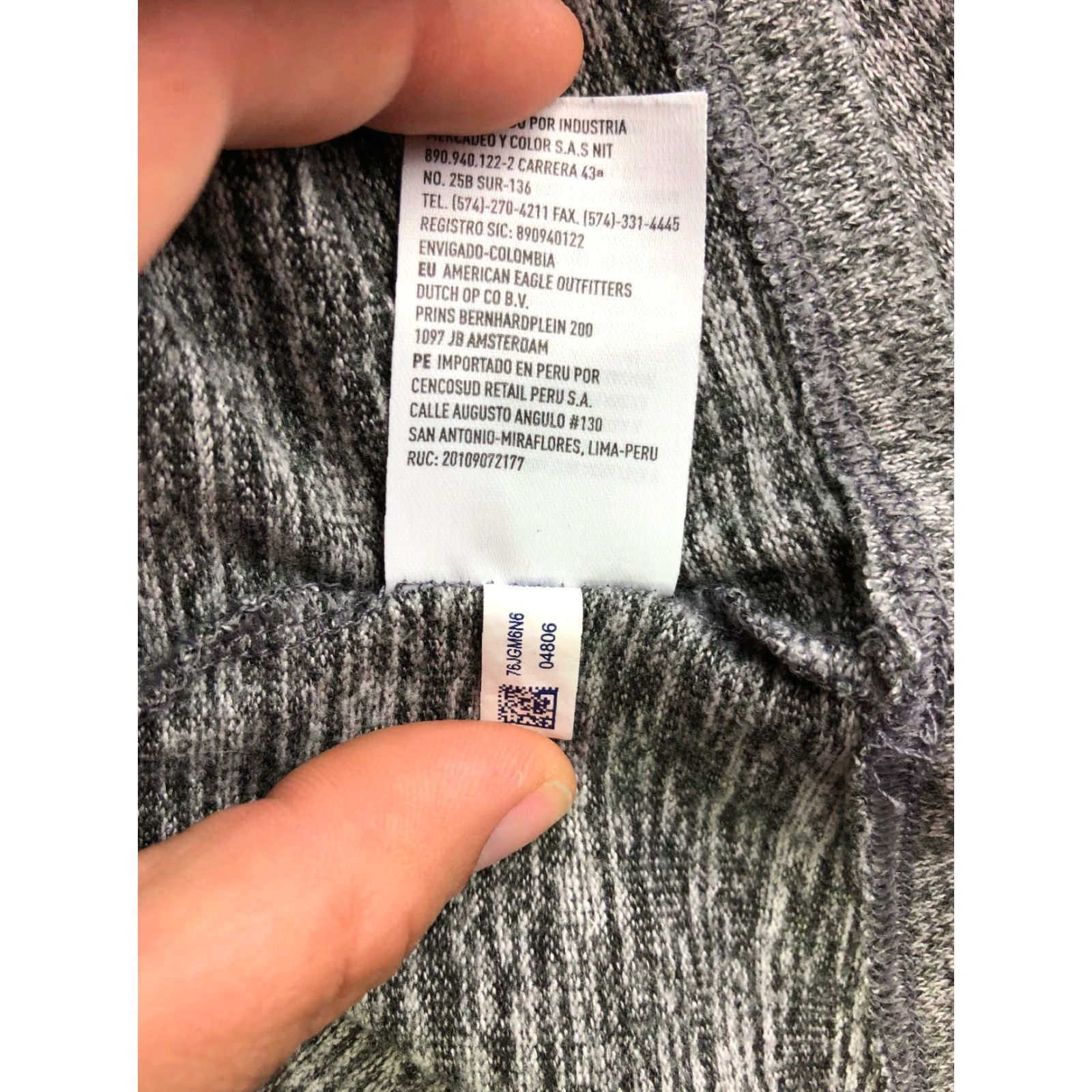 American Eagle Outfitters VINTAGE? No — American Eagle Outfitters Soft & Sexy Plush Gray Long Sleeve Pullover Womens XS Shirt Women XS Gray Solid Pullover Casual Size XS / US 0-2 / IT 36-38 - 5 Thumbnail