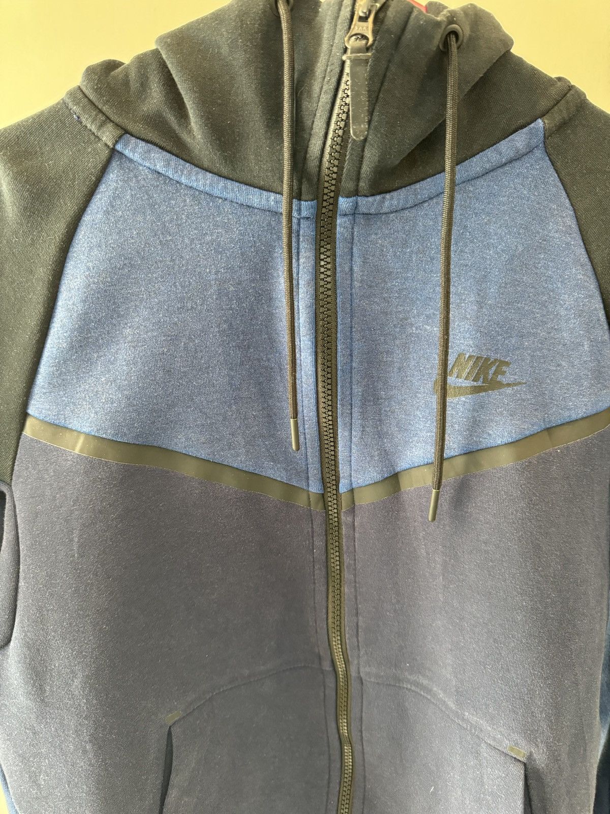Nike Rare 🥷 Nike Tech Fleece Tri Tone Size US M / EU 48-50 / 2 - 2 Thumbnail