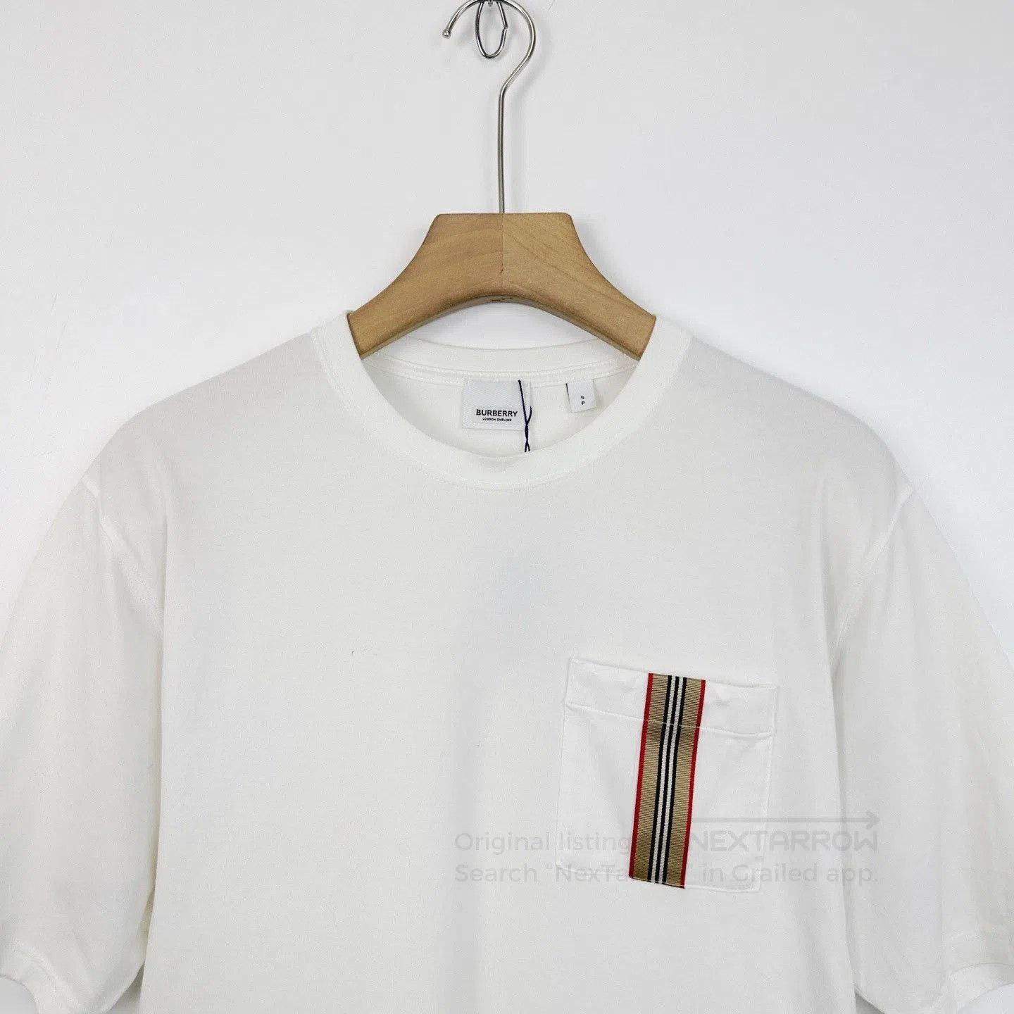 Burberry Burberry White Pocket Check T-Shirt. Size S / US 4 / IT 40 - 3 Thumbnail