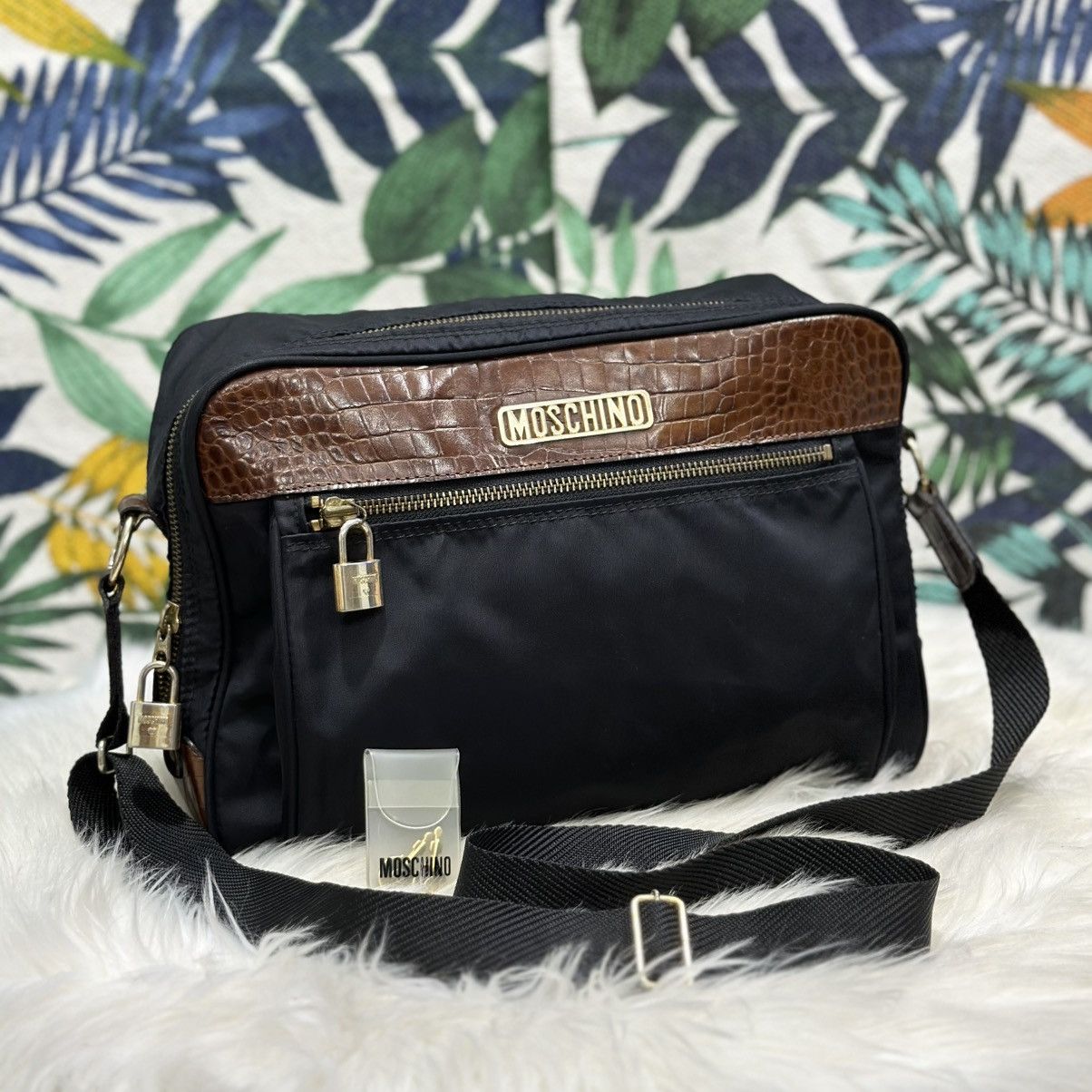 Moschino Authentic MOSCHINO Vtg. Nylon Crocs Embossed Crossbody Size ONE SIZE - 1 Thumbnail