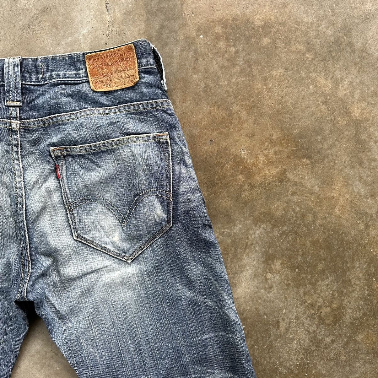 Levi's Vintage Levi’s 504 Sick Distressed Faded Denim Jean Pant W32 Size US 32 / EU 48 - 14 Thumbnail