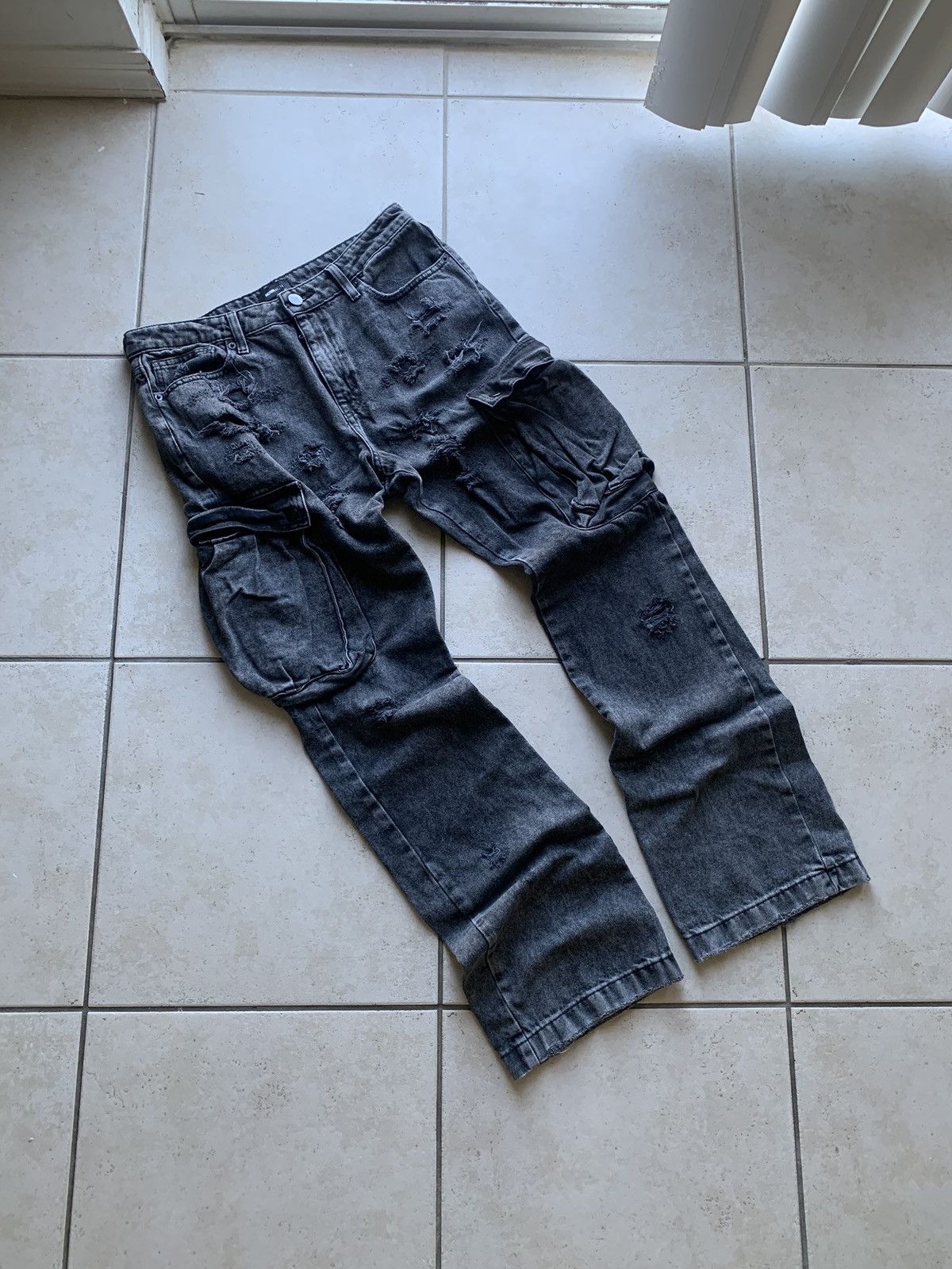 Other Baggy Black Cargo Denim Size US 32 / EU 48 - 1 Thumbnail