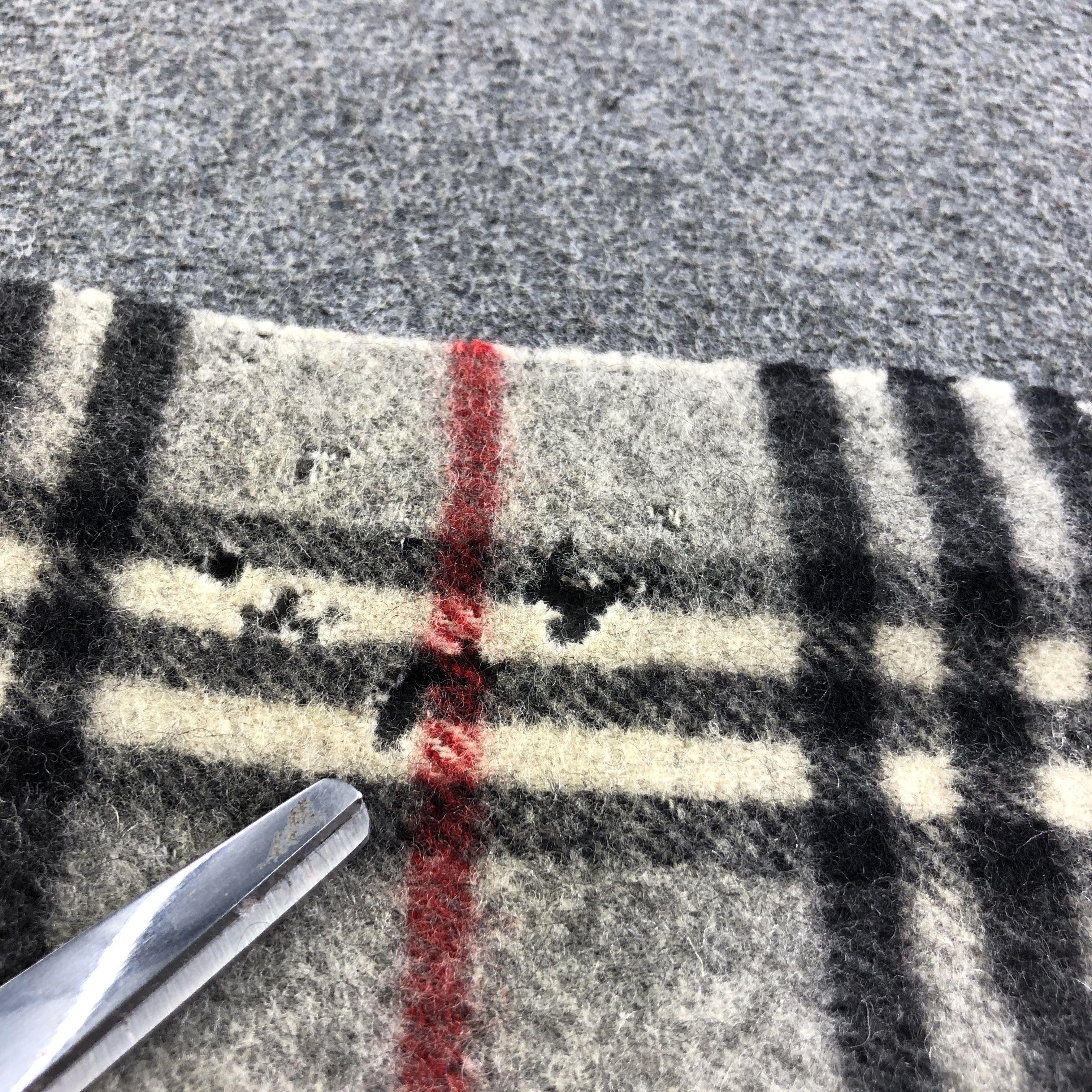 Burberry Burberry Nova Check Wool Scarf Muffler Neckwear V2653 Size ONE SIZE - 18 Thumbnail