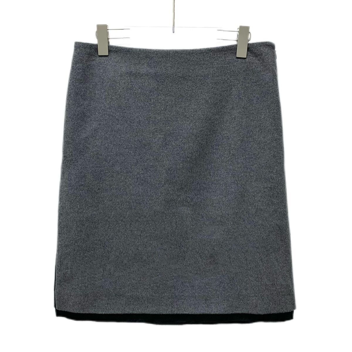 Miu Miu Miu Miu 22FW Grey Letter Embroidery Wool Casual Skirt K26WX Size 26" / US 2 / IT 38 - 1 Thumbnail