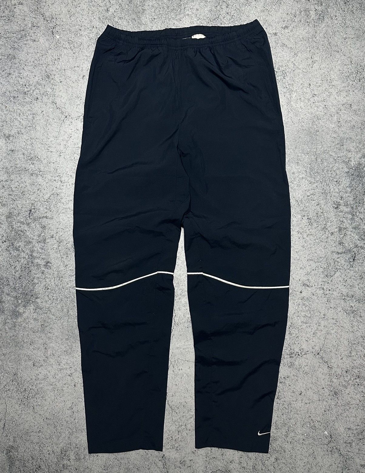Nike Vintage Nike Nylon Track Pants Joggers Size US 32 / EU 48 - 1 Thumbnail
