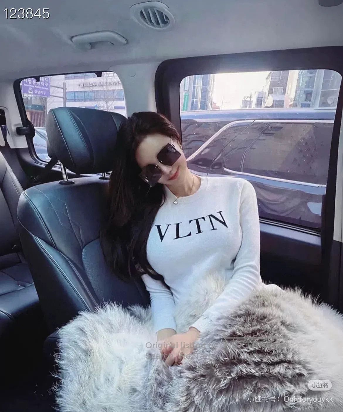 Valentino Valentino VLTN Letter Sweater. Size US M / EU 48-50 / 2 - 6 Thumbnail