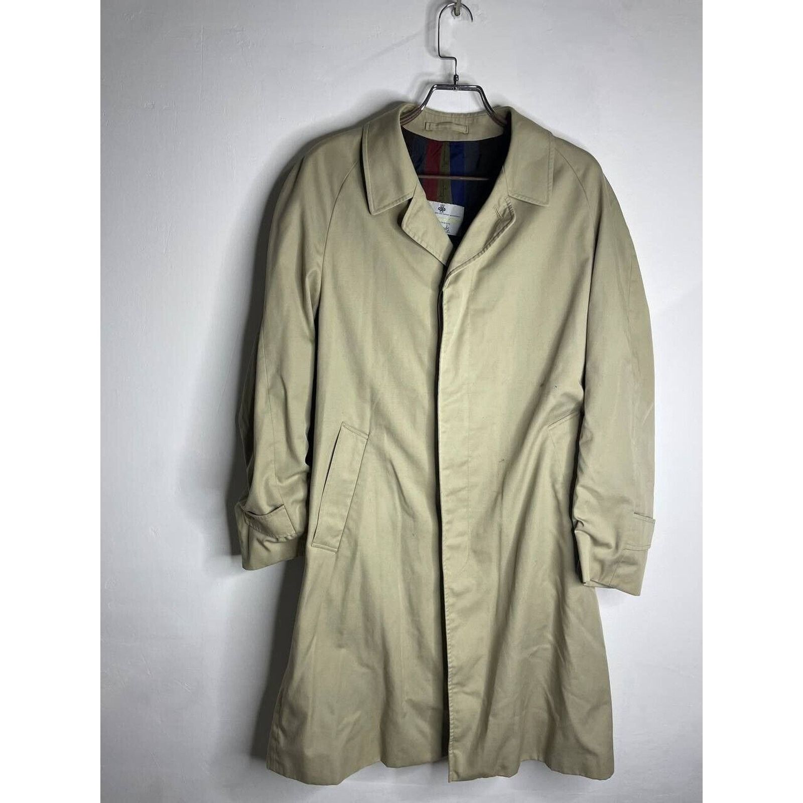 Aquascutum × Vintage Vintage Aquascutum Beige Trench Coat Harrods Lining Size L Size US L / EU 52-54 / 3 - 1 Thumbnail