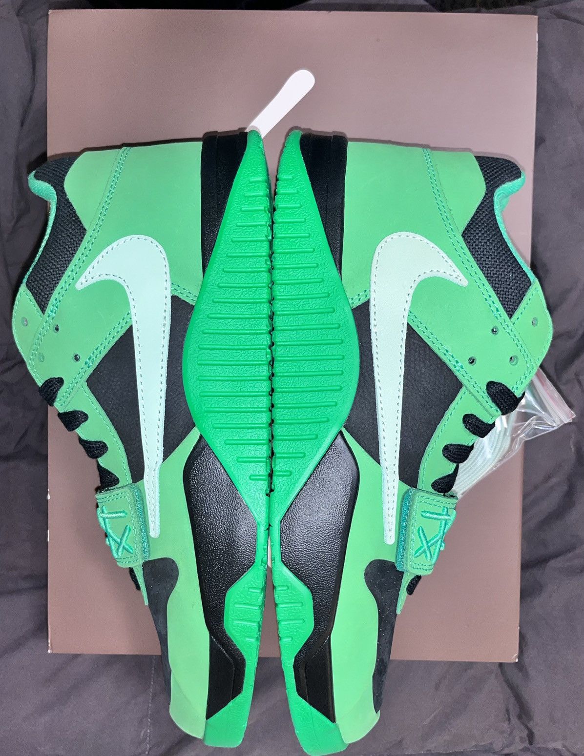 Nike × Travis Scott CJ1 T-REXX “GREEN SPARK” Size US 10 / EU 43 - 5 Thumbnail