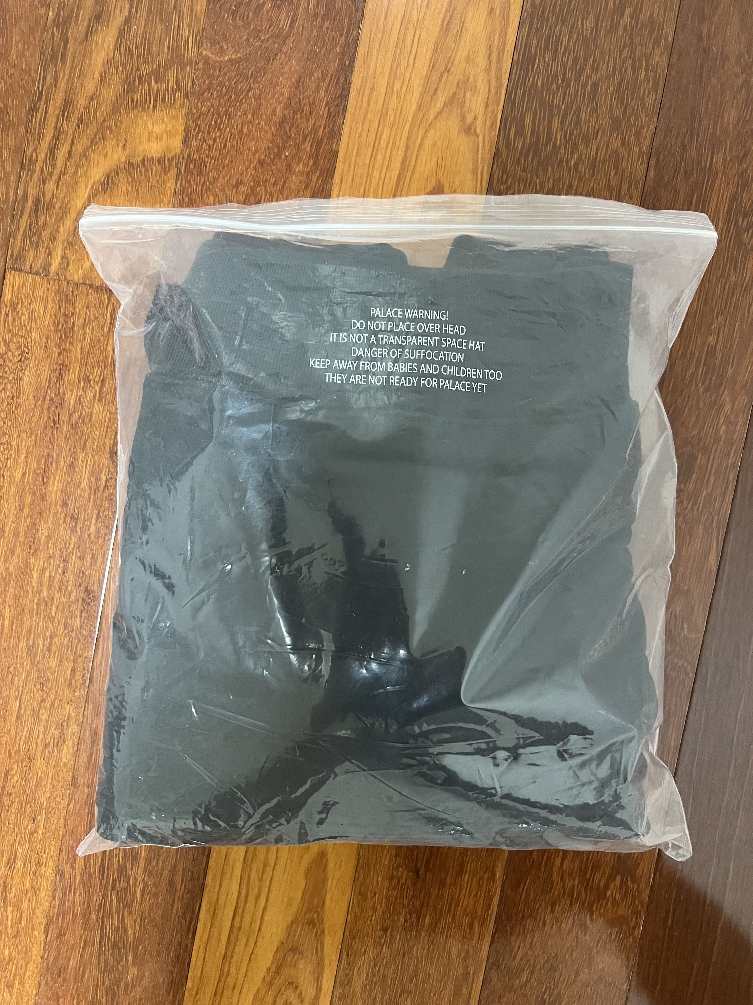 Palace 💚 2019 Palace C-ARD Hoodie Black Large NEW Size US L / EU 52-54 / 3 - 13 Thumbnail