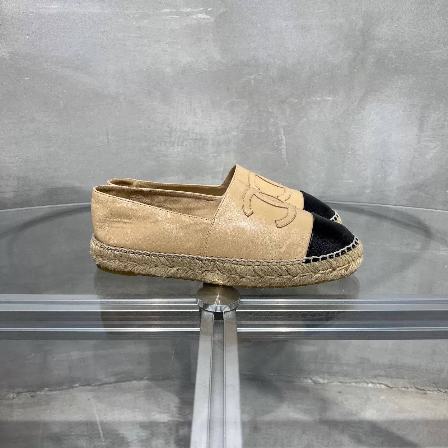Chanel Chanel Beige Fisherman Shoes 38 EUR Size US 7.5 / IT 37.5 - 4 Thumbnail
