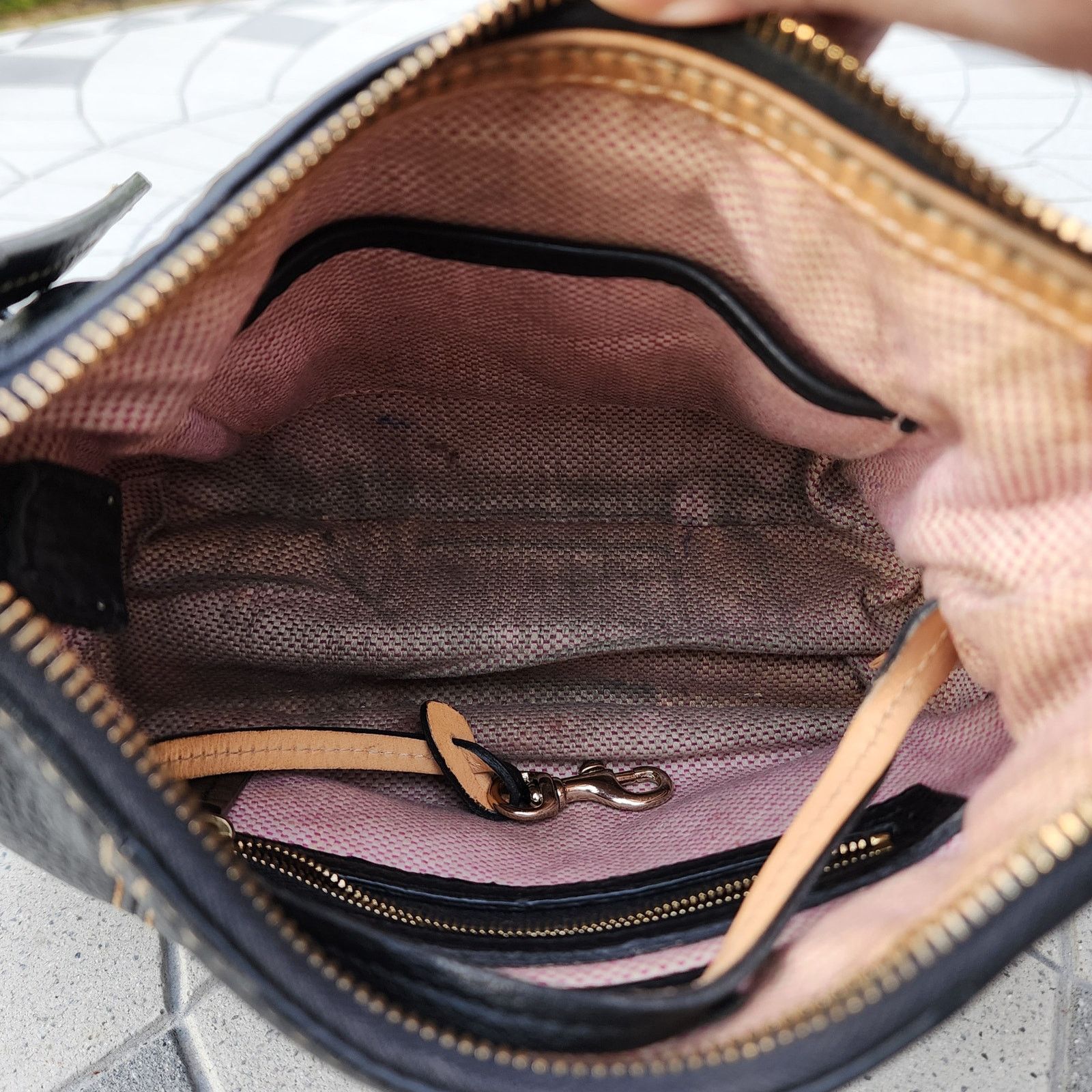 Dooney & Bourke Dooney & Bourke Black Pebbled Leather Hobo Shoulder Bag Size ONE SIZE - 9 Thumbnail