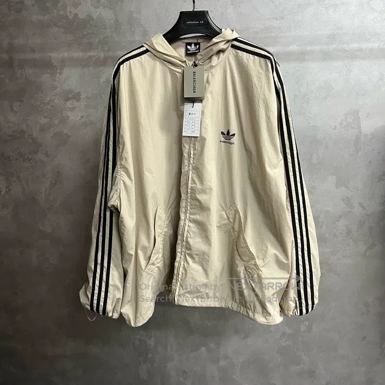 Balenciaga Balenciaga Logo print hooded zip-up long sleeve jacket Size US XS / EU 42 / 0 - 1 Thumbnail
