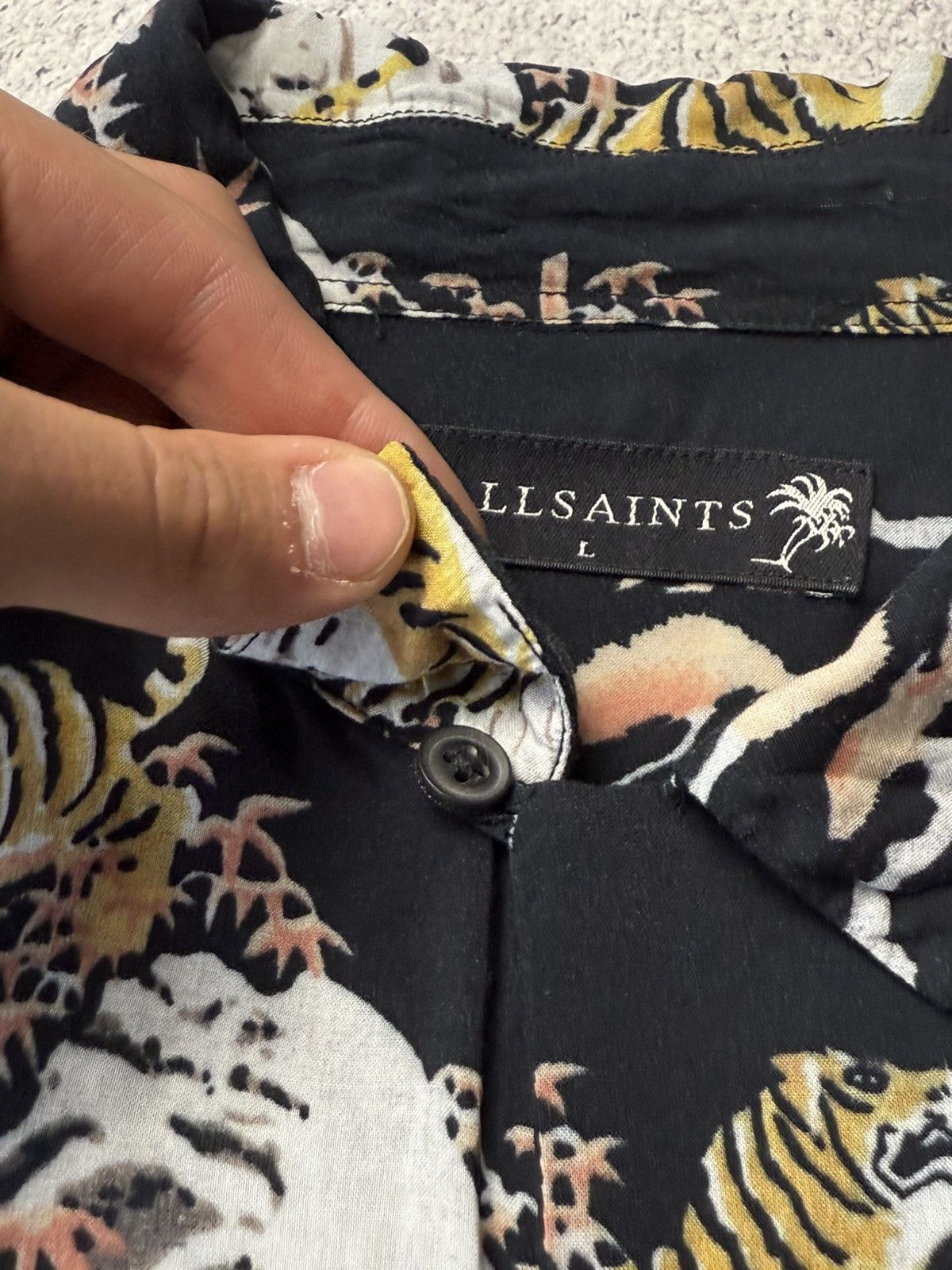 Allsaints Vintage Allsaints Viscose Tiger Crazy Print Y2K Hawaii Shirt Size US L / EU 52-54 / 3 - 19 Thumbnail