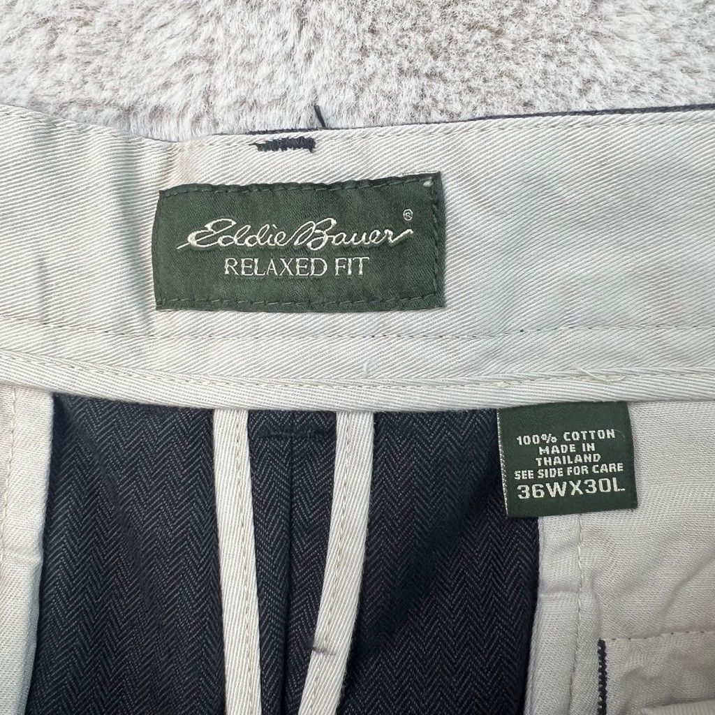 Eddie Bauer Eddie Bauer Chino Pants Mens 36x30 Relaxed Fit Grey Khakis Size US 36 / EU 52 - 2 Thumbnail