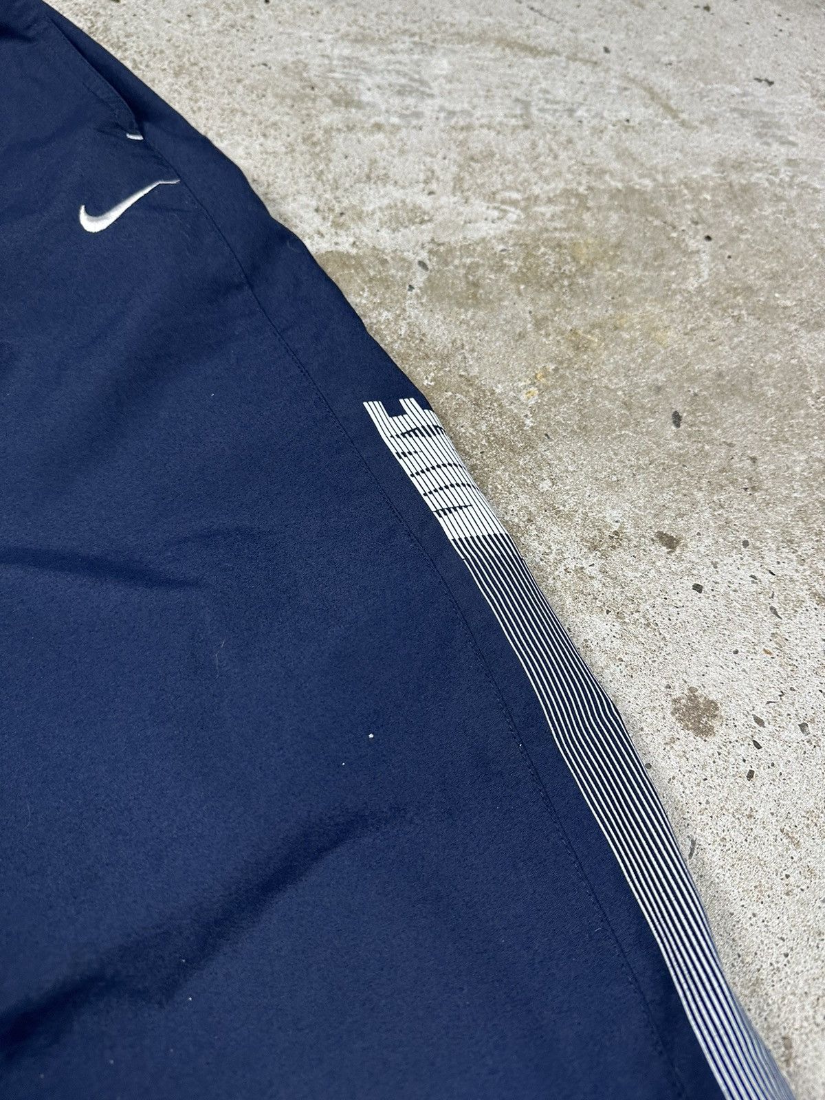 Nike Vintage Y2K Nike Navy Track Pants Swoosh Spellout Multi Logo Size US 30 / EU 46 - 7 Thumbnail
