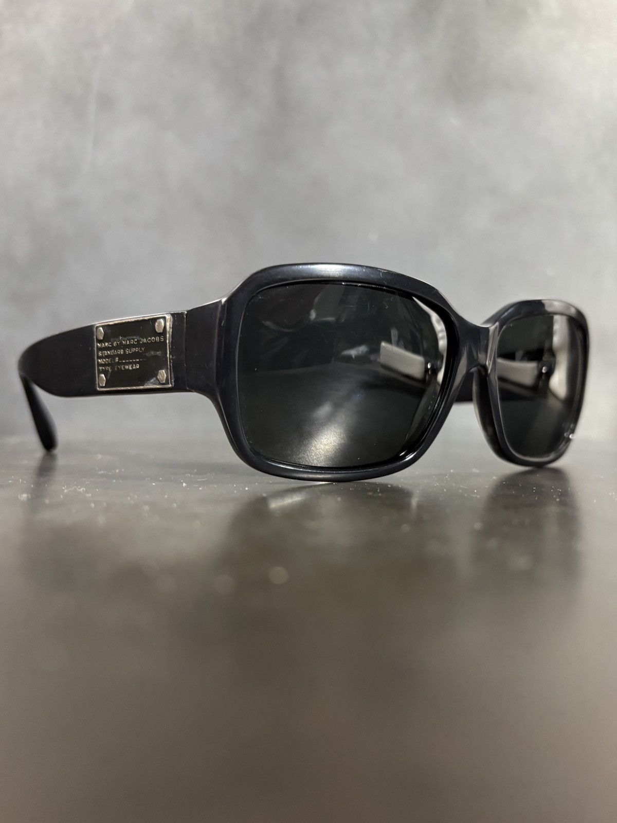 Marc Jacobs 2010s Marc Jacobs Sunglasses Oversized MMJ 075/S Case Size ONE SIZE - 4 Thumbnail