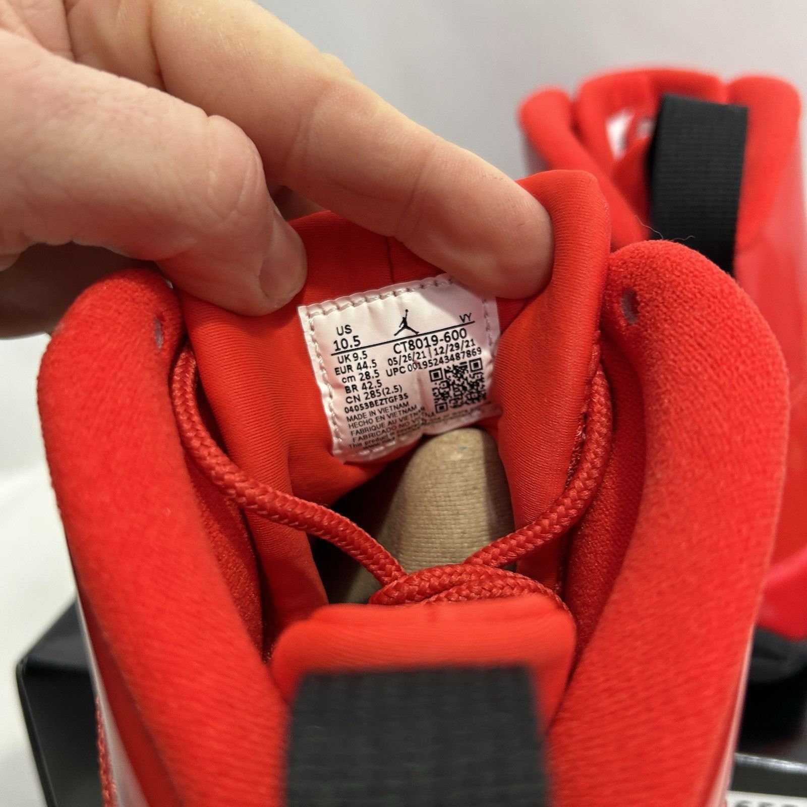 Jordan Brand Nike Air Jordan 9 Retro “Chile Red” Size US 10.5 / EU 43-44 - 5 Thumbnail