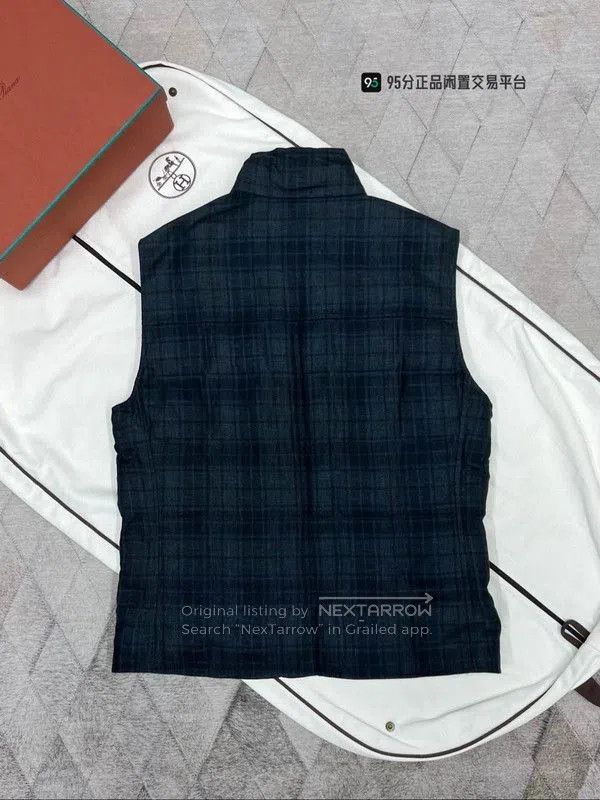 Brunello Cucinelli Brunello Cucinelli Wool Plaid Down Vest Unisex. Size US M / EU 48-50 / 2 - 5 Thumbnail