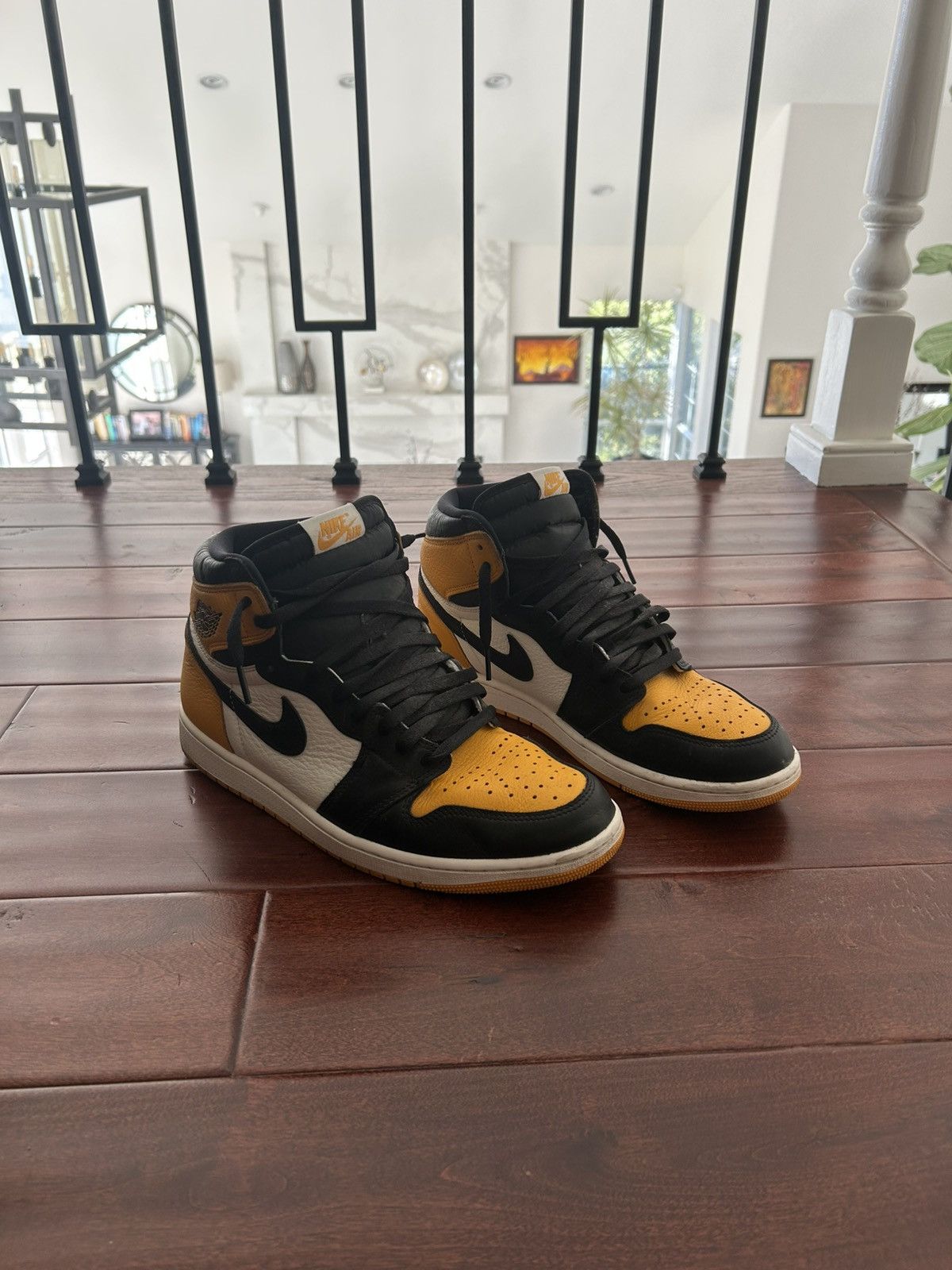 Nike Jordan 1 Taxi Retro OG Size US 11.5 / EU 44-45 - 5 Thumbnail