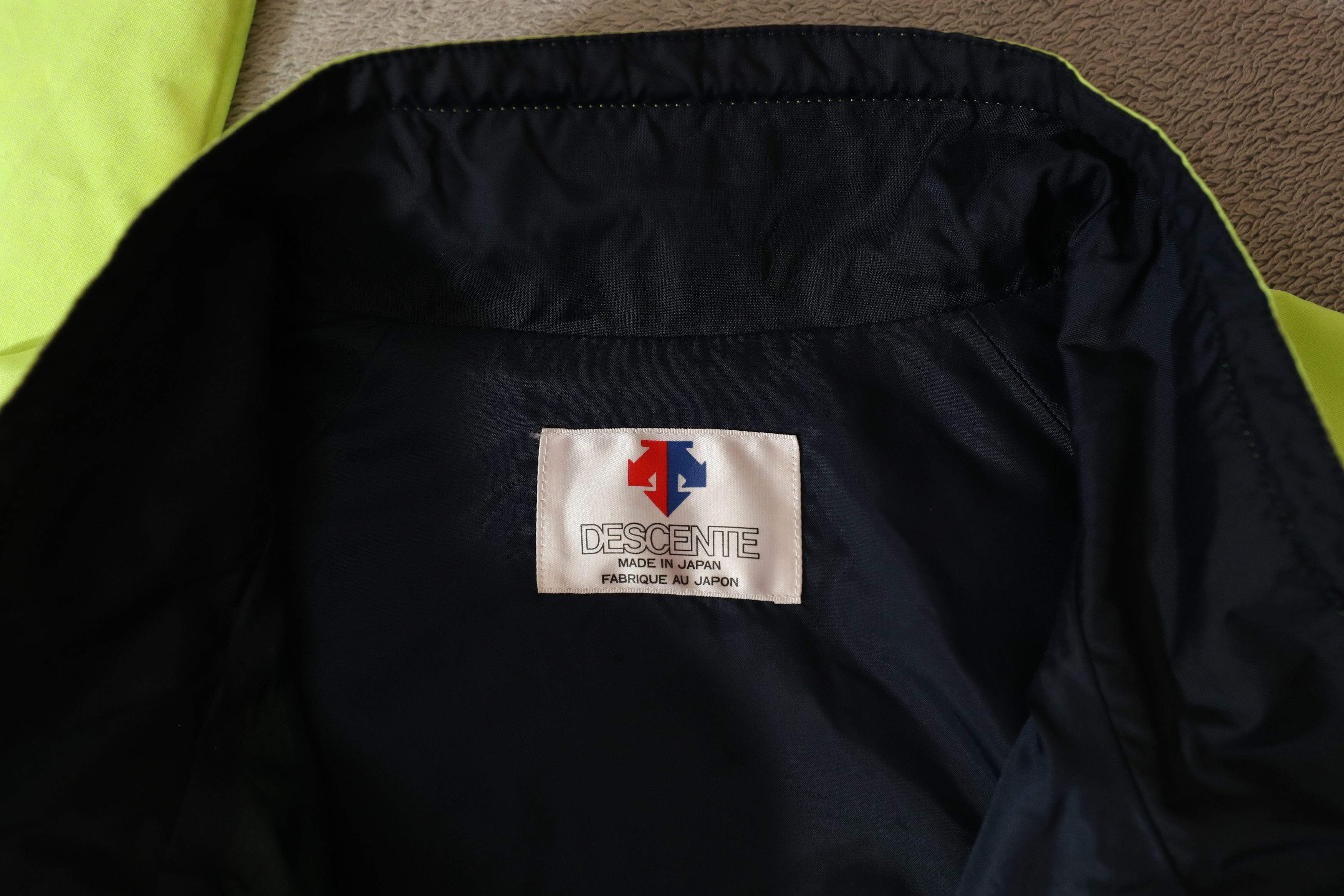 Descente Descente Zip-Up Windbreaker (XL) Size US XL / EU 56 / 4 - 12 Thumbnail