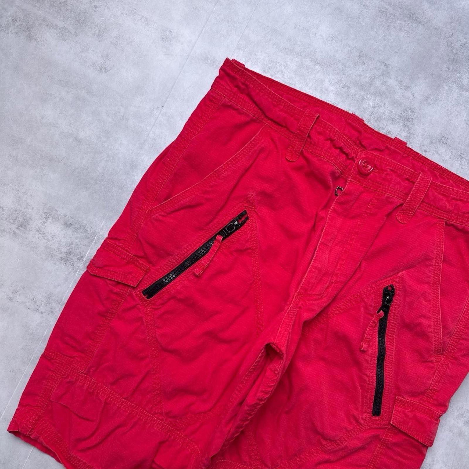 Armani Exchange Y2K Armani Exchange Cargo 00s Red Zipper Pockets Shorts Size US 29 - 5 Thumbnail