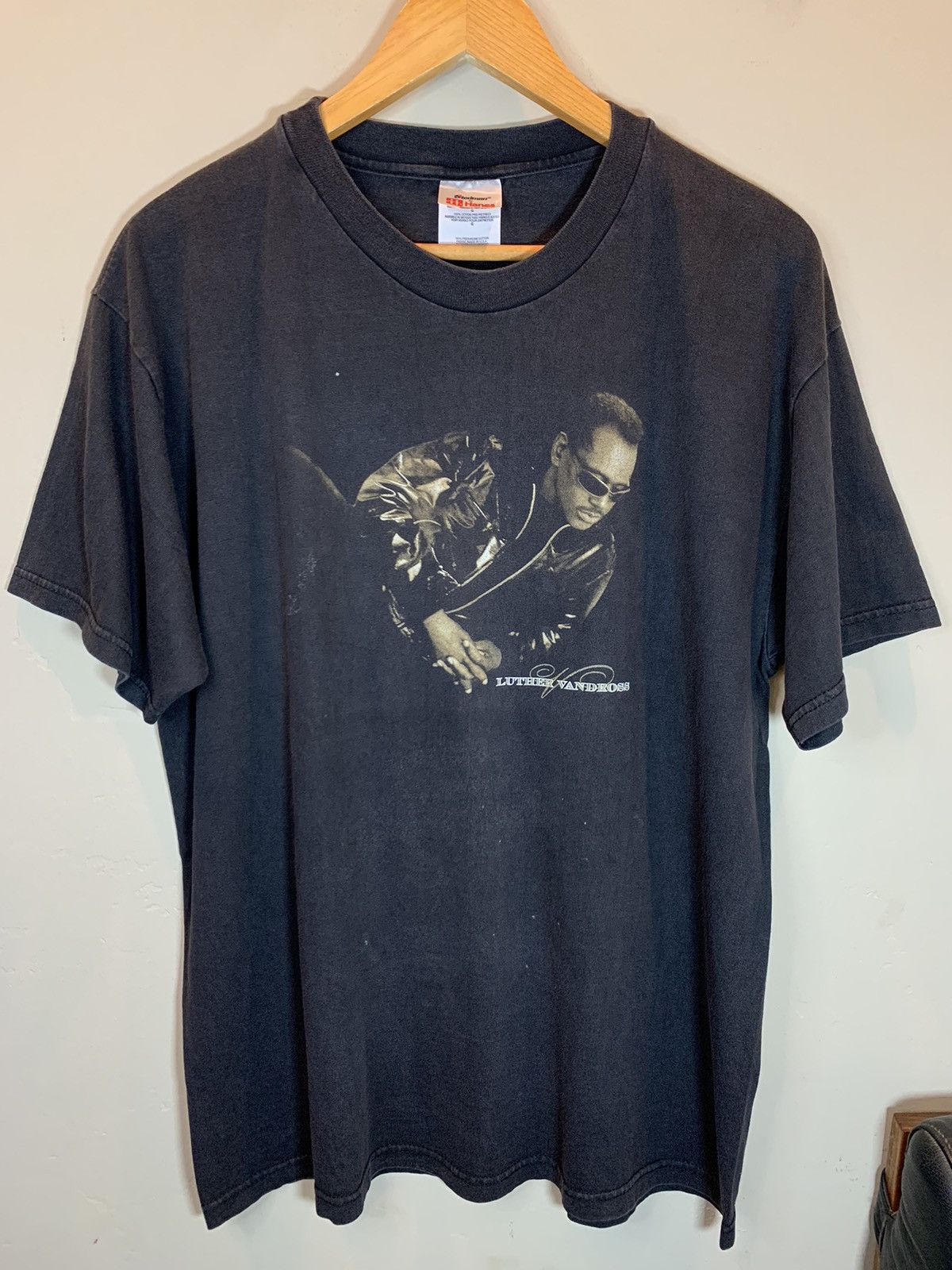 Band Tees × Rap Tees × Vintage *RARE* Vintage 90’s Luther Vandross Faded R&B Soul Art Shirt Size US L / EU 52-54 / 3 - 1 Thumbnail