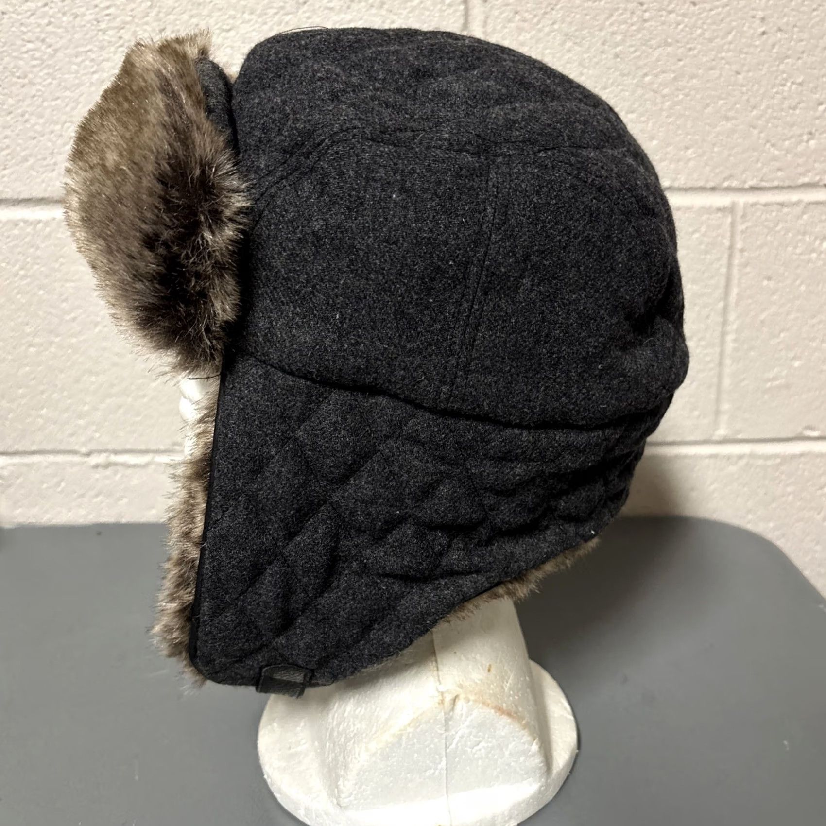 Banana Republic Banana Republic Trapper Hat Unisex Adults L/XL Blue Quilted Faux Fur Ear Flap Winter New With Tags Size ONE SIZE - 5 Thumbnail