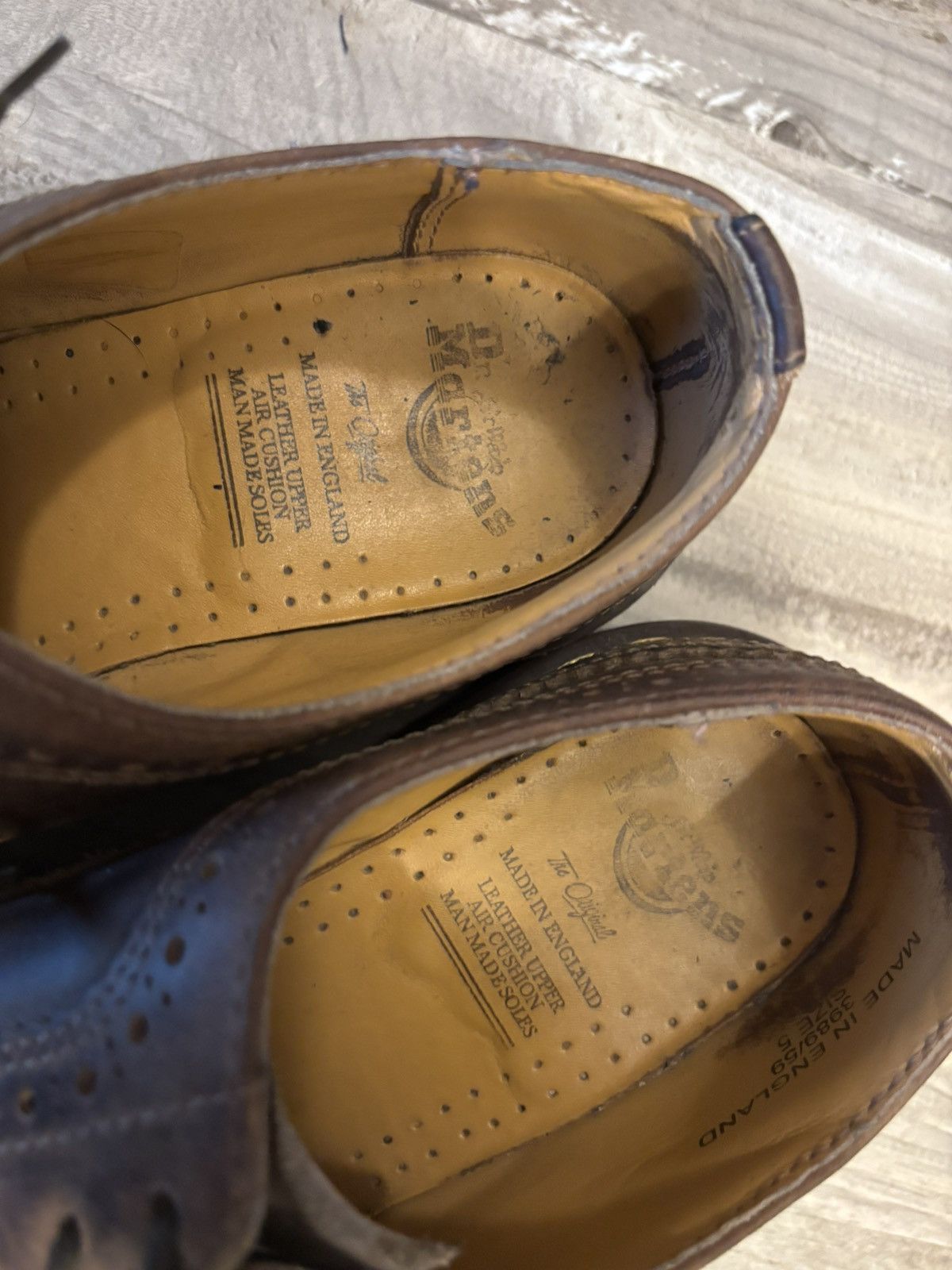 Dr. Martens Dr. Martens 3989 Wingtip Brogue Oxford - Made in England Size US 5 / EU 37 - 3 Thumbnail